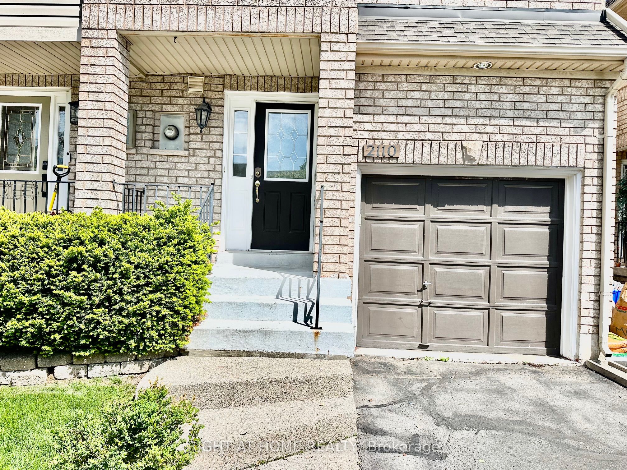 2110 Glenhampton Road