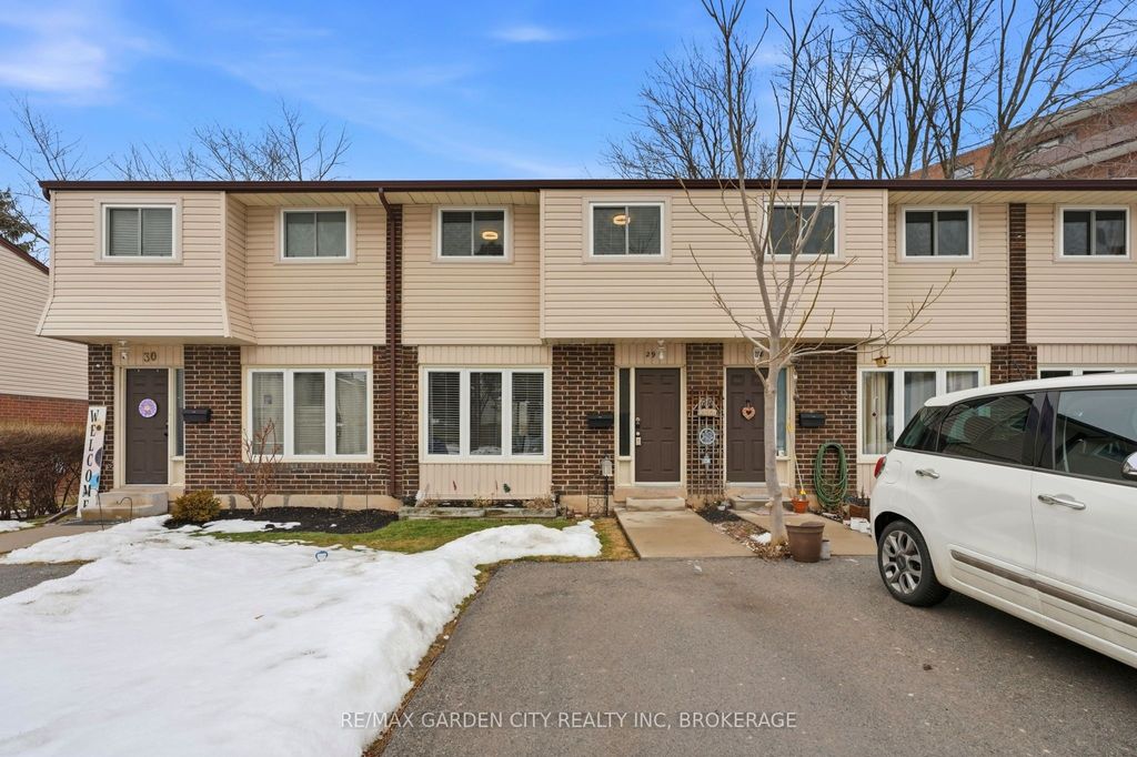 Photo of 2 Weiden Street #29, St. Catharines, ON L2M 6W5 (MLS # X12796344)