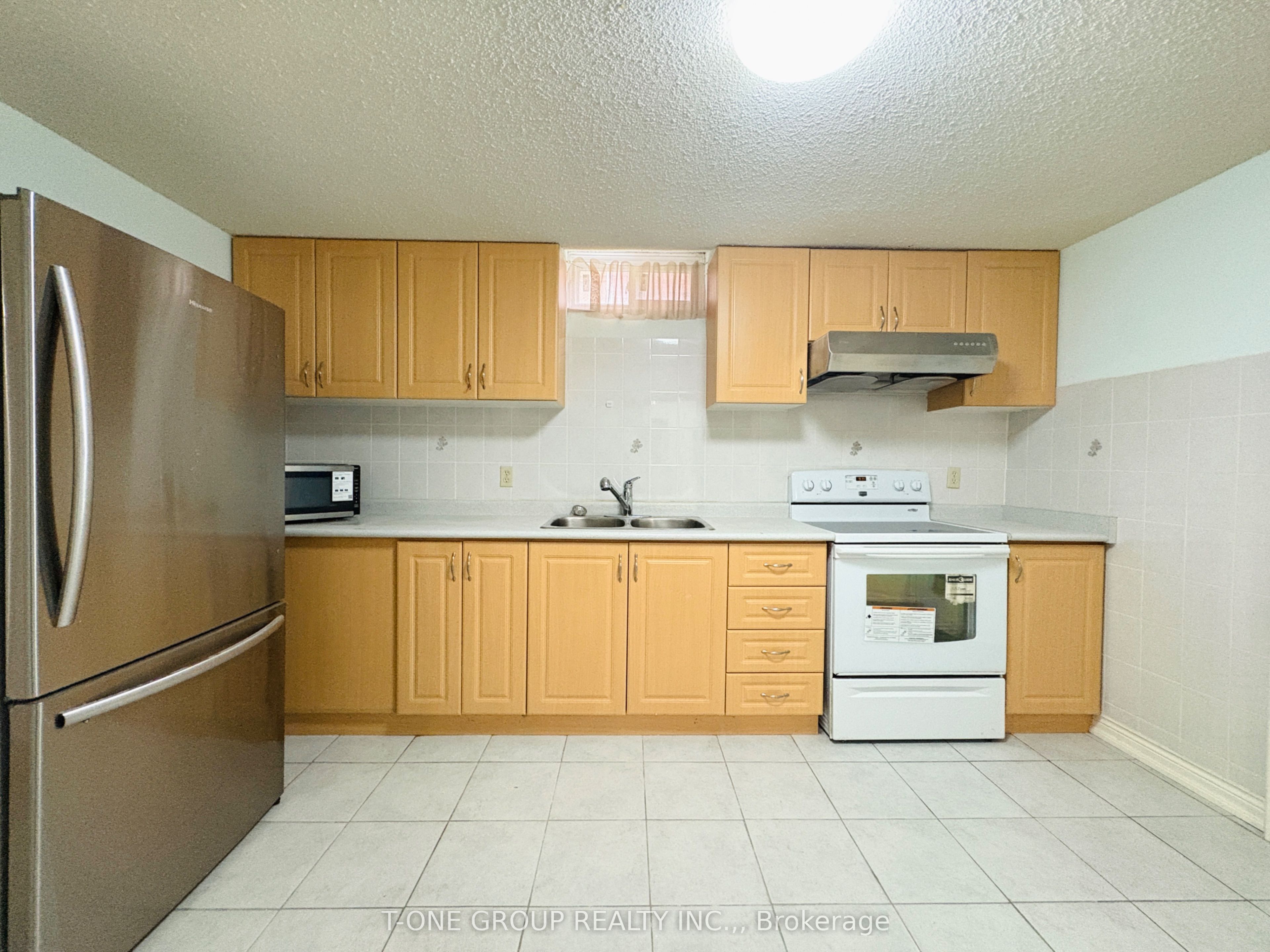 39 Loweswater Avenue Bsmt w/ Sep Ent