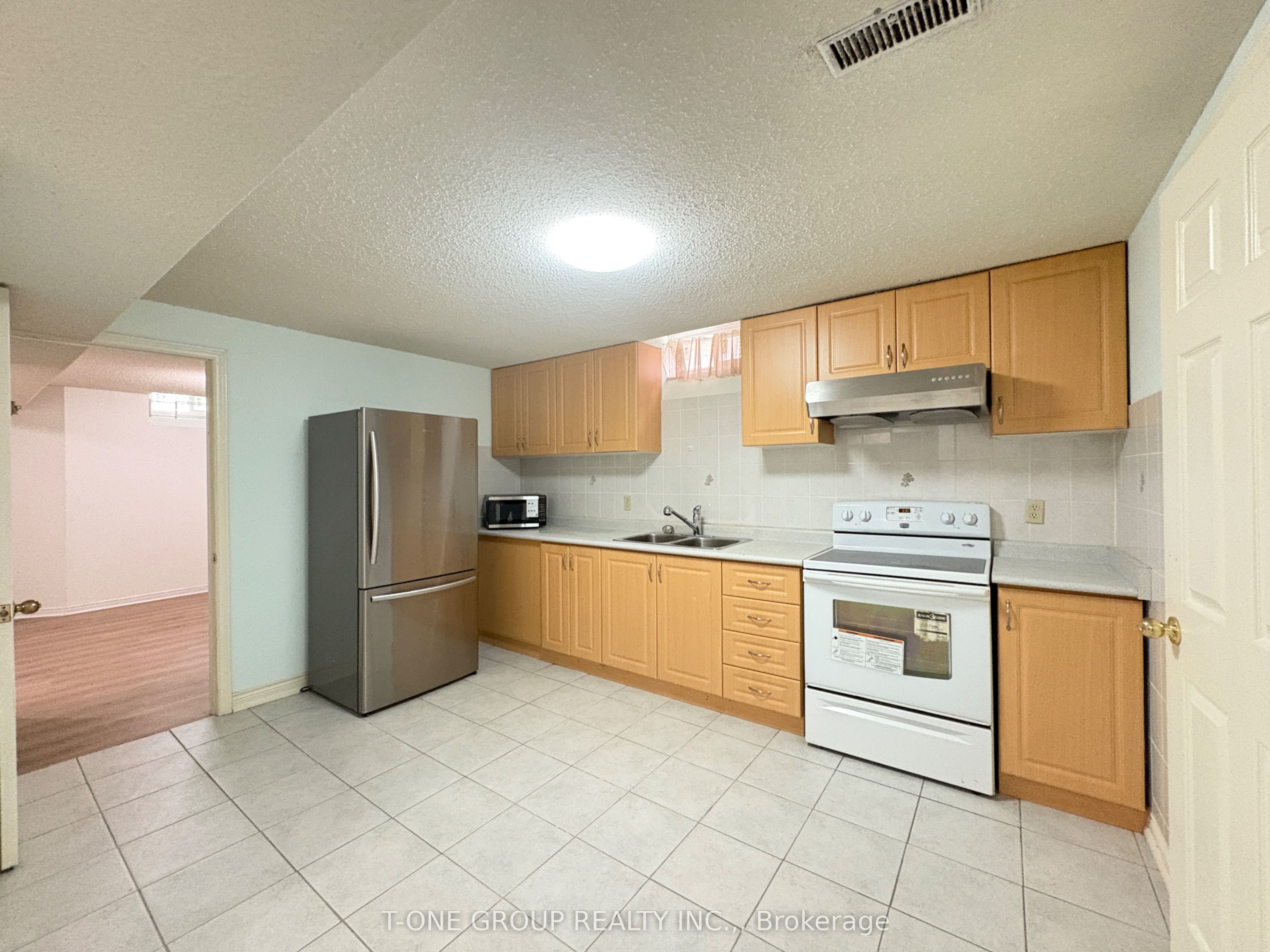 39 Loweswater Avenue Bsmt w/ Sep Ent