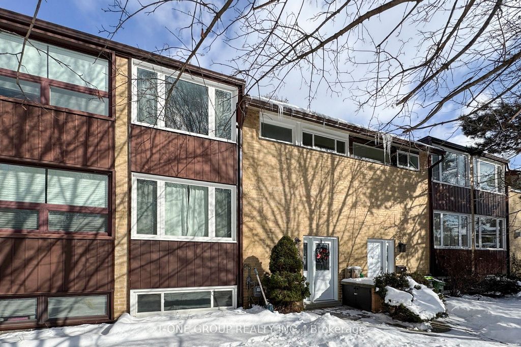 Photo of 26 Balaby Crescent, Toronto, ON M3C 2B7 (MLS # C12720166)