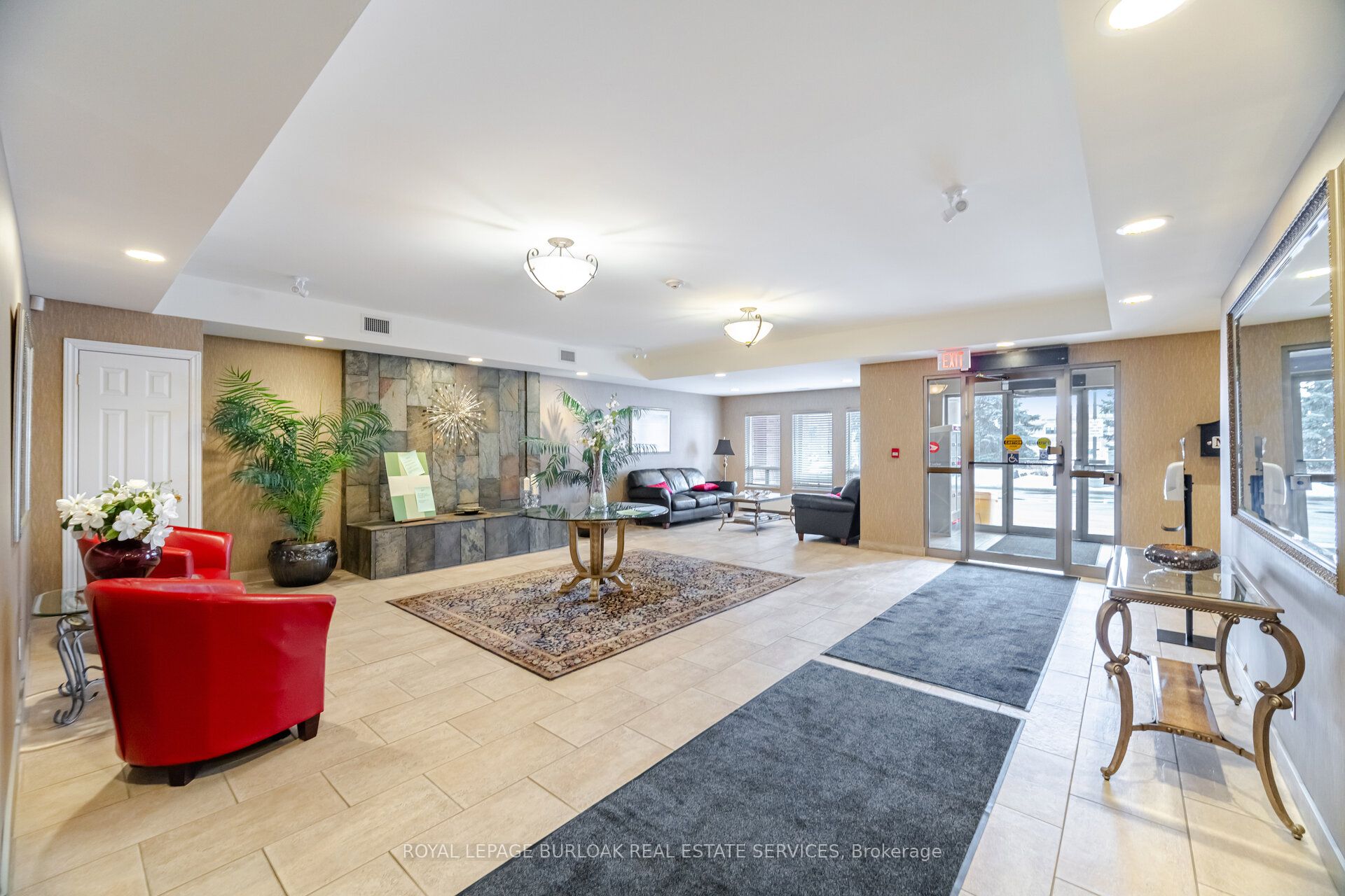 1499 Nottinghill Gate 207