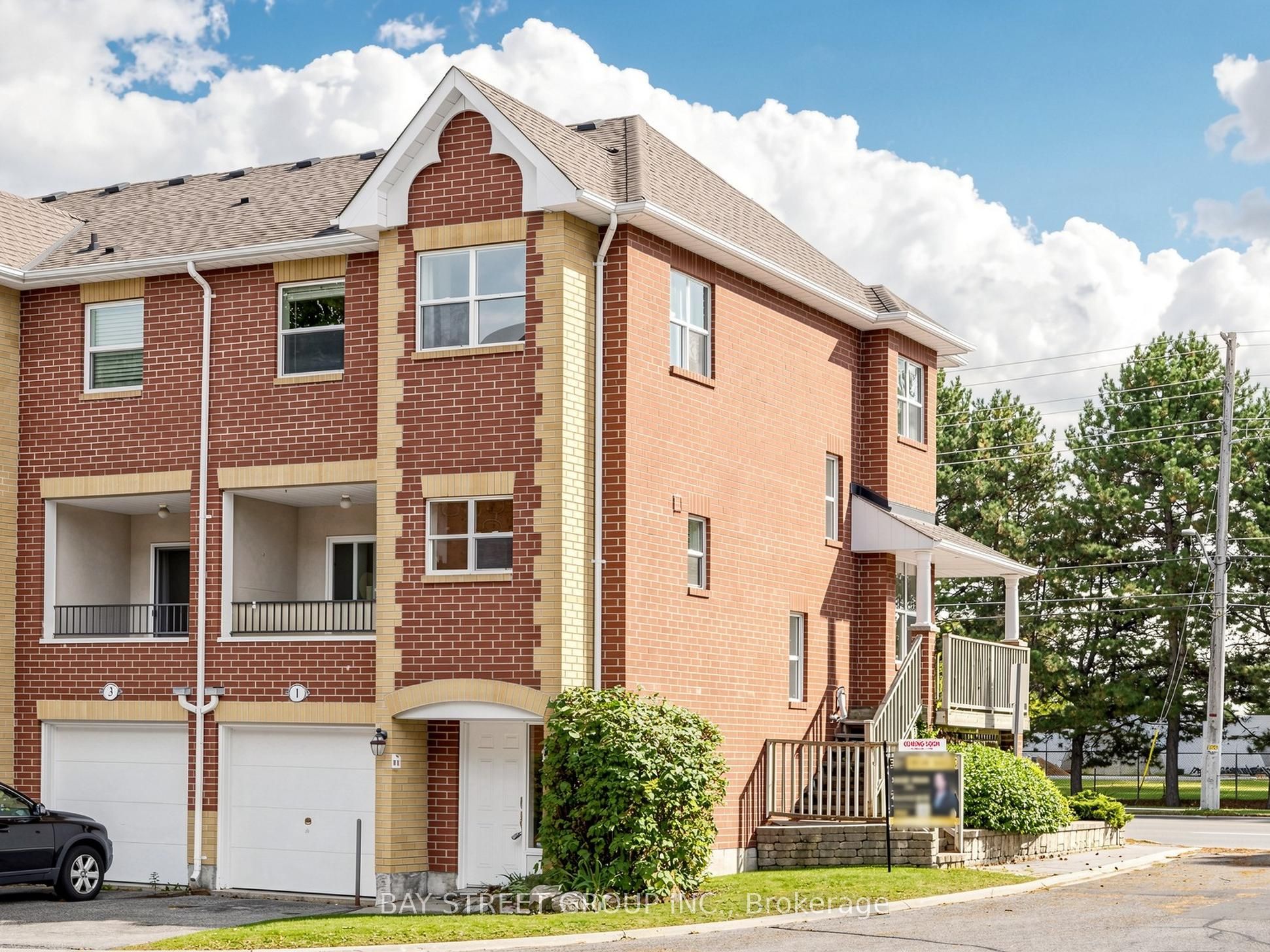 1 Maple Park Way