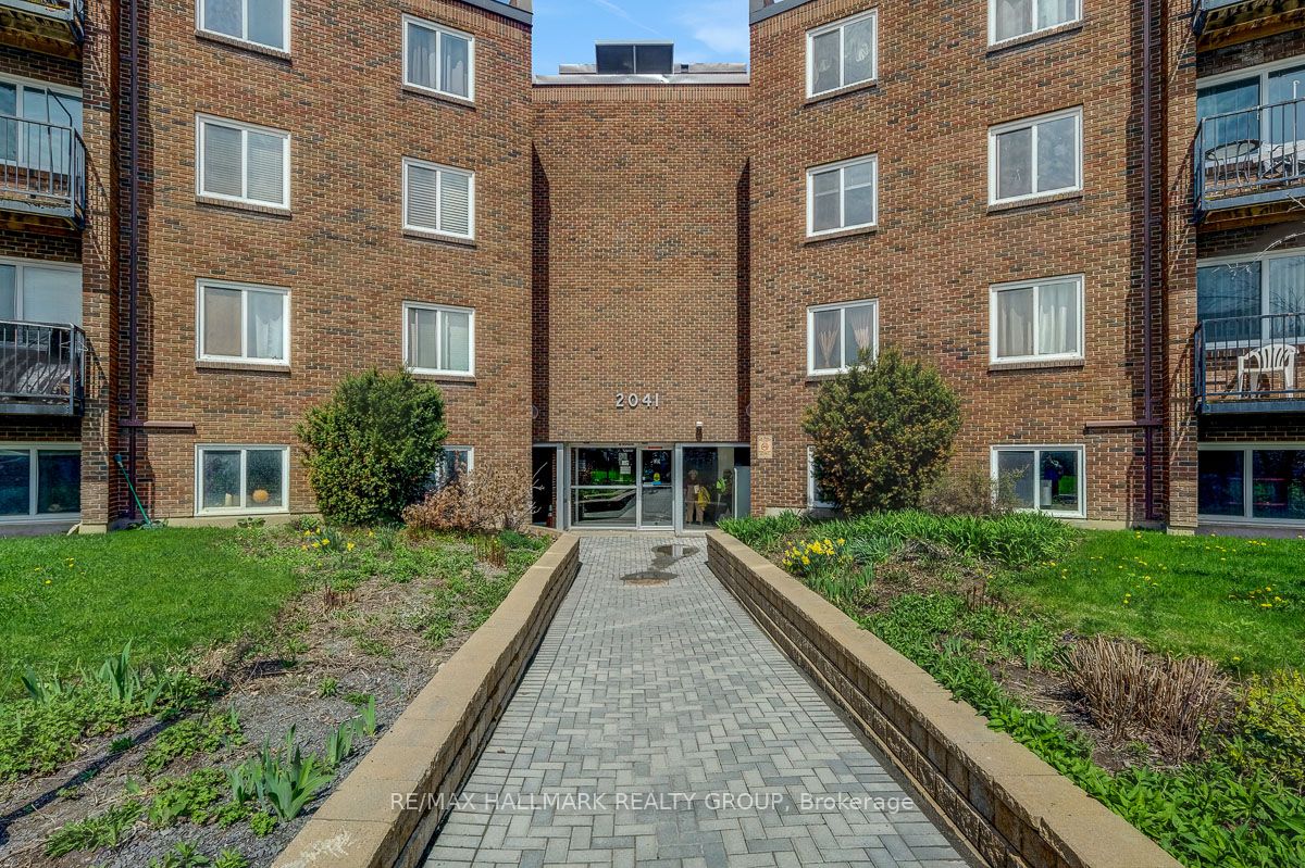 Photo 1 of 28 — 2041 Arrowsmith Drive 105A, Beacon Hill North - South and Area, ON K1J 7V7
