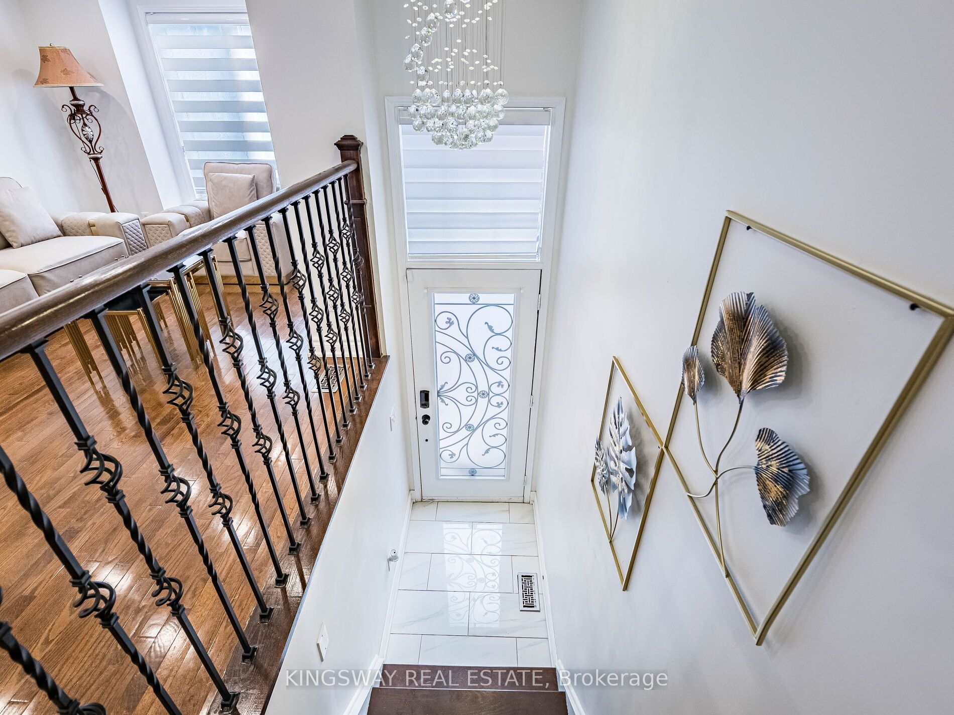 3221 Redpath Circle