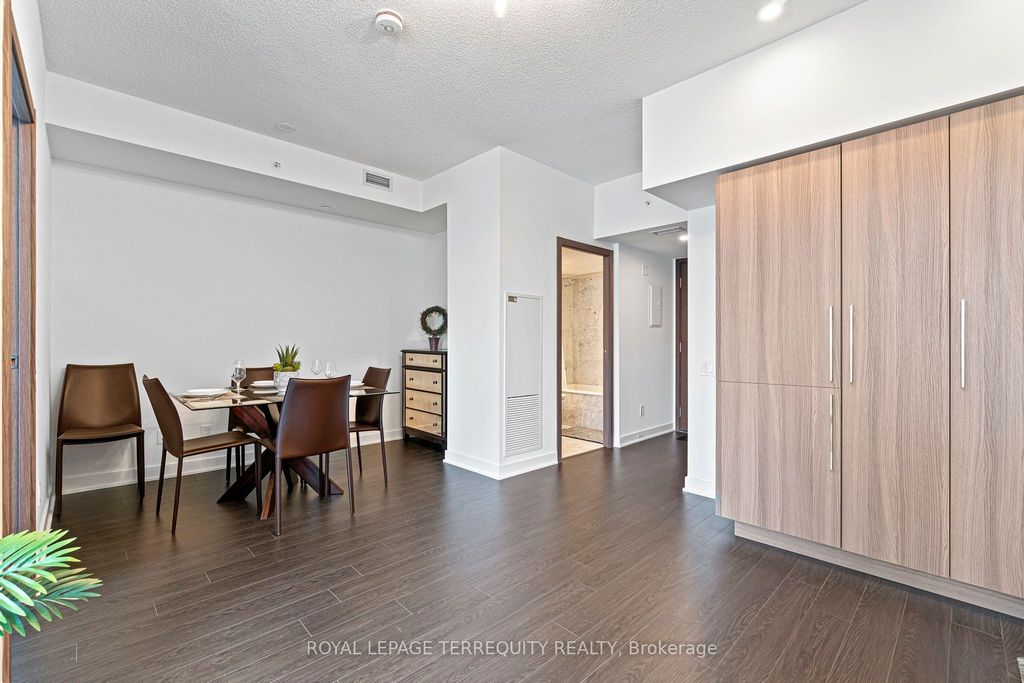 Photo of 19 Bathurst Street #3010, Toronto, ON M5V 0N2 (MLS # C12375121)
