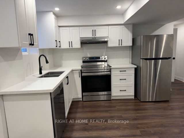 2330 Credit Valley Road LEGAL BASEMENT APARTMENT