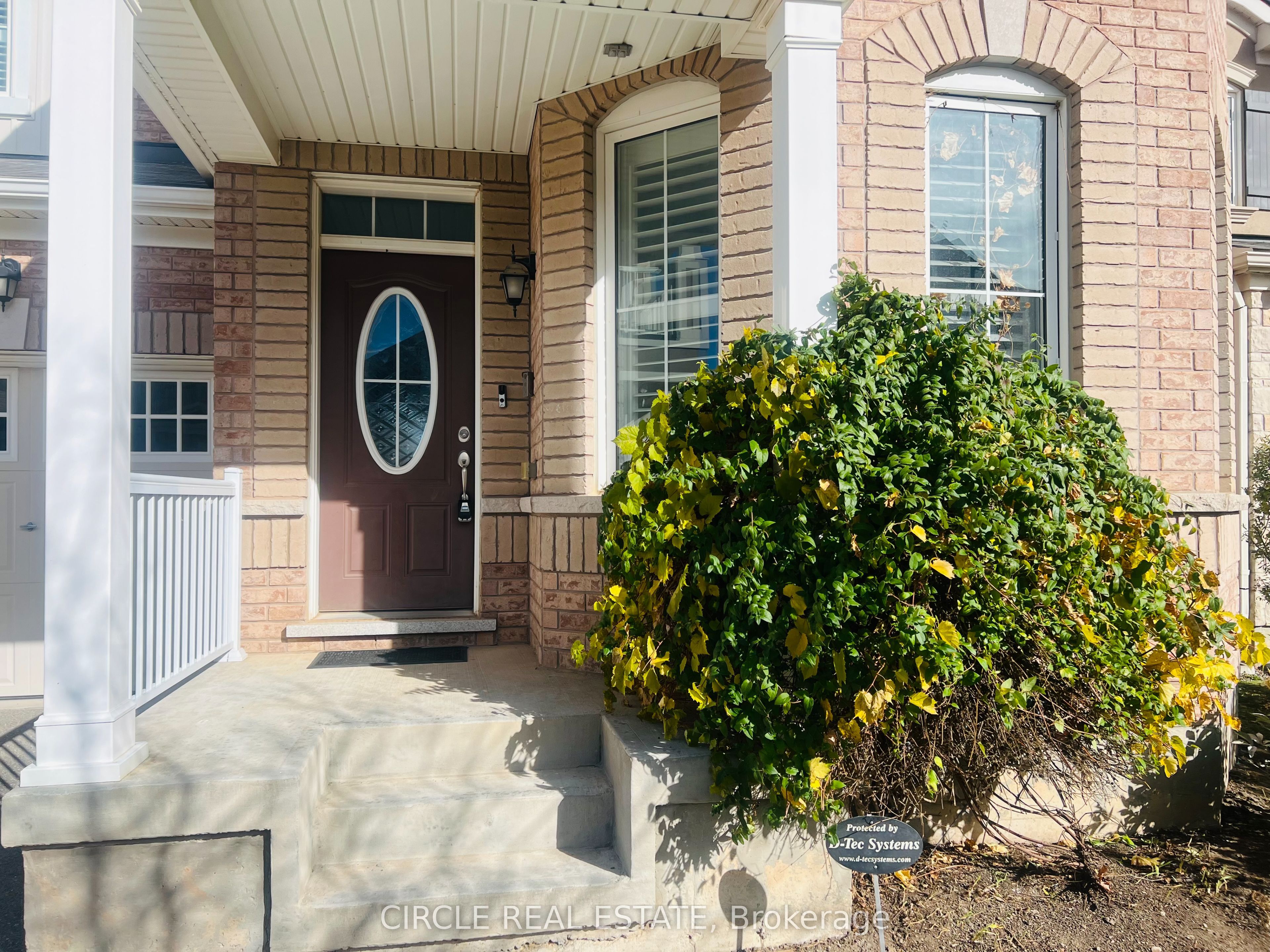 1368 Connaught Terrace