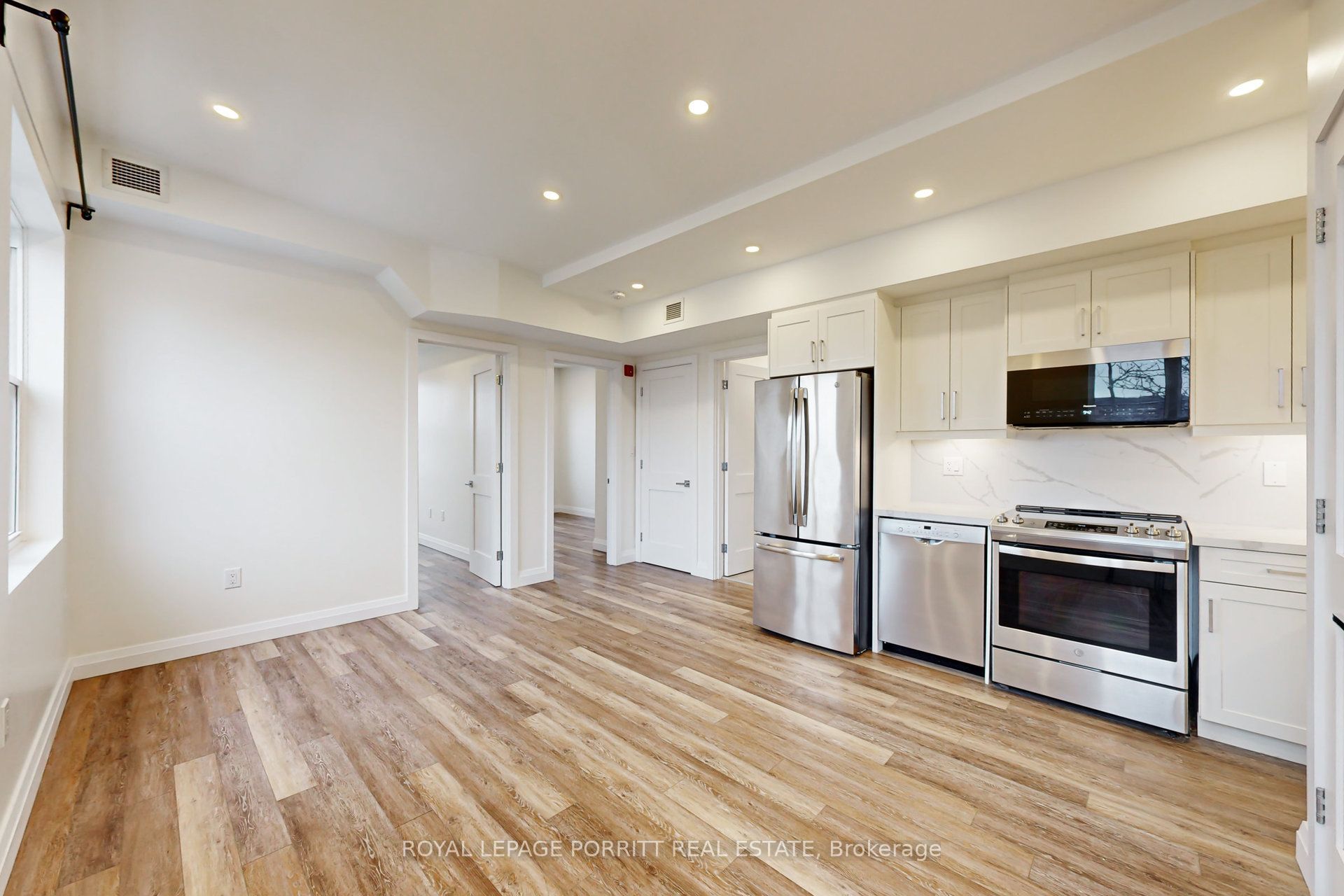 254 Armadale Avenue 3