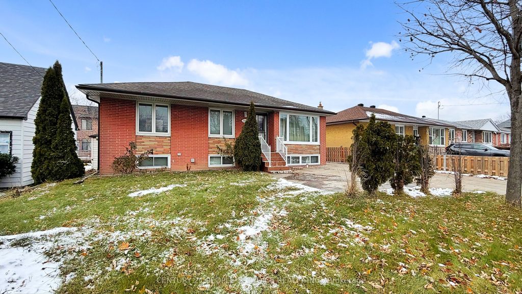 Photo of 2864 Weston Road, Toronto, ON M9M 2S3 (MLS # W12676064)