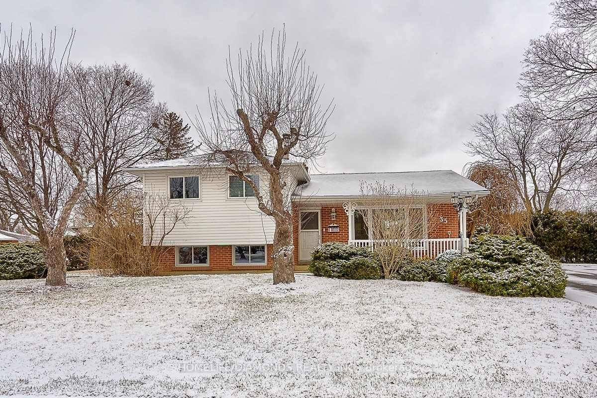 35 EDENBOROUGH Drive