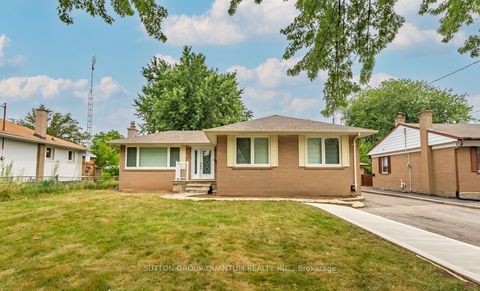 313 Ashbury Road E Lower Oakville ON L6K 2M2