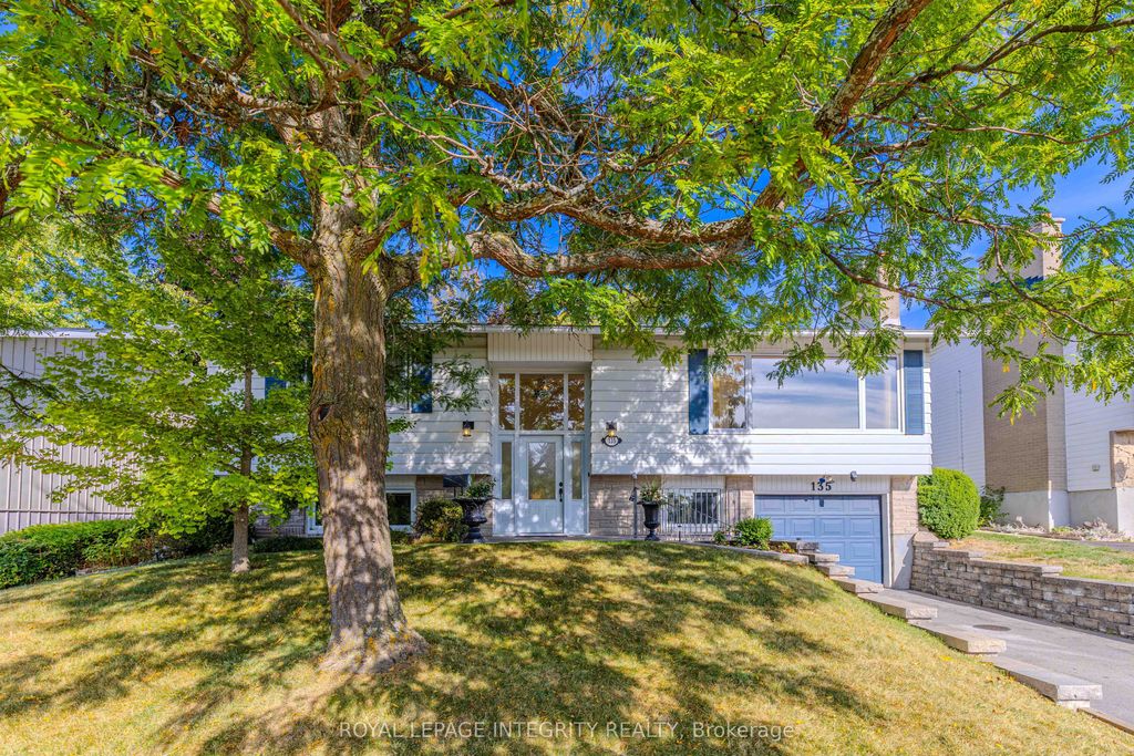 Photo of 135 Desmond Avenue, Kanata, ON K2L 1E8 (MLS # X12412817)