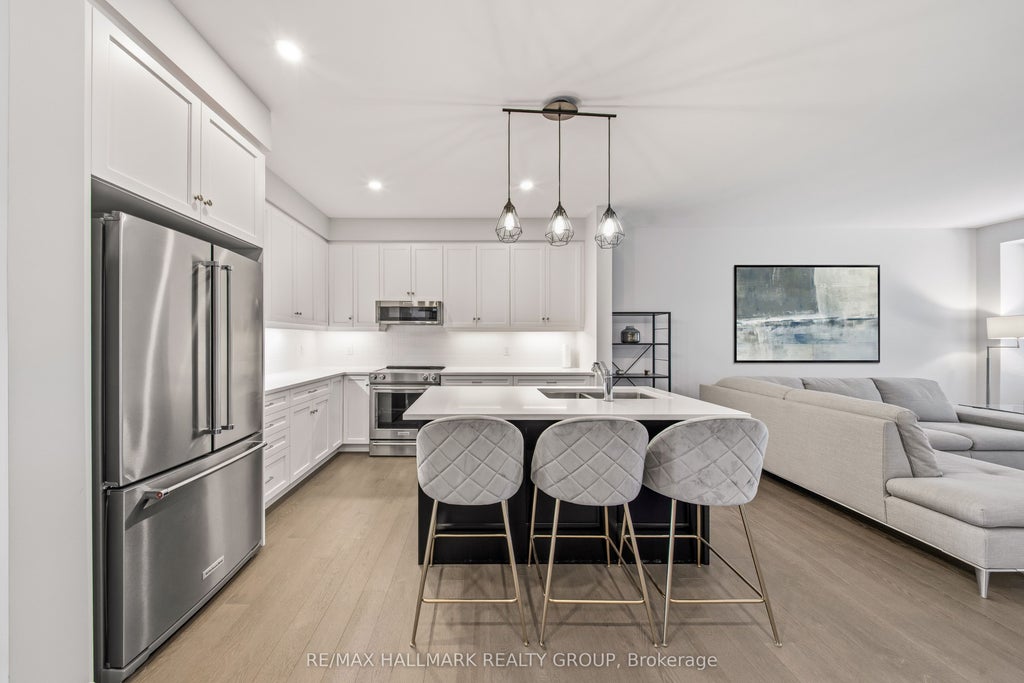 Photo of 870 Moses Tennisco Street, Manor Park - Cardinal Glen and Area, ON K1K 5A2 (MLS # X13653282)