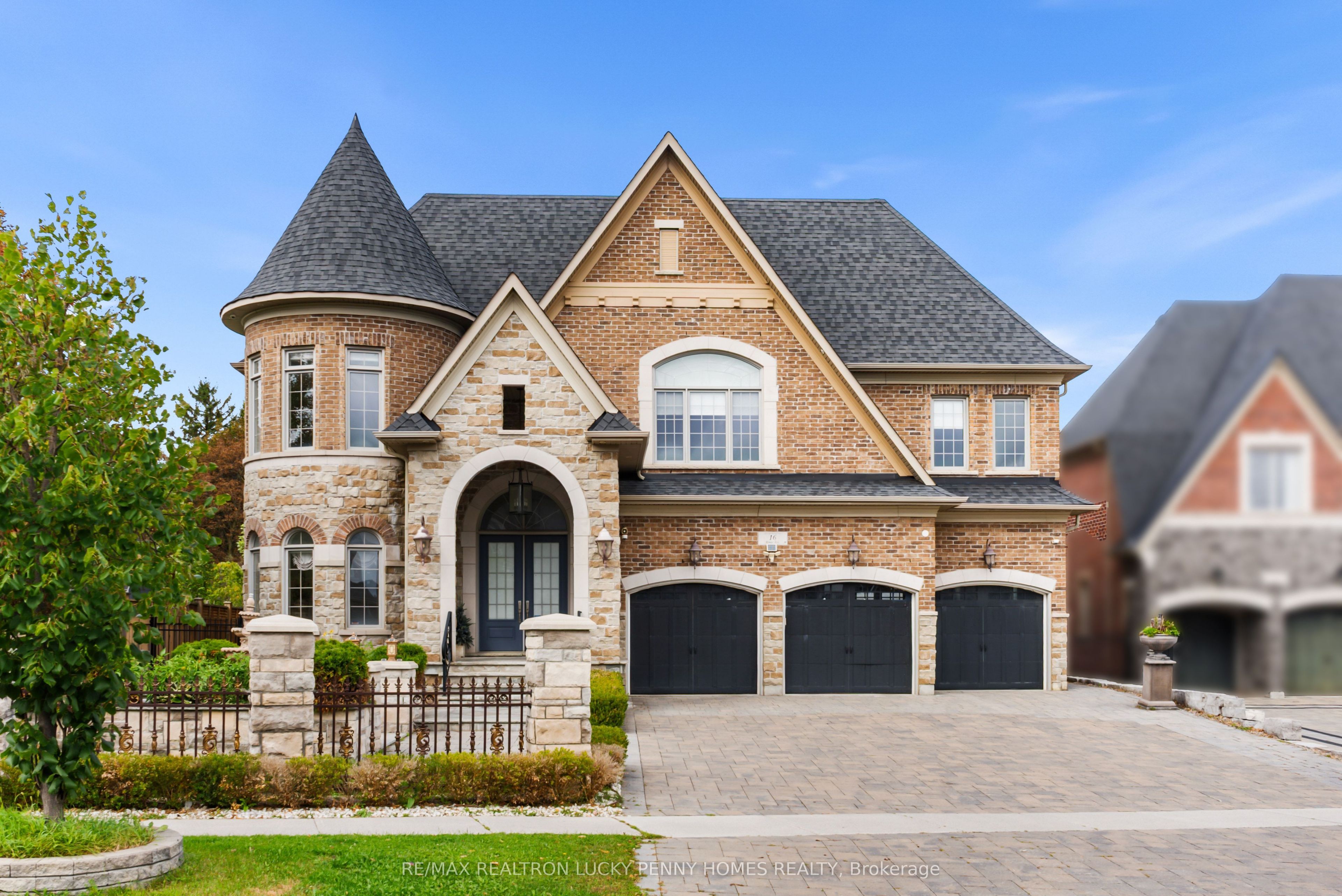 16 Rinas Avenue