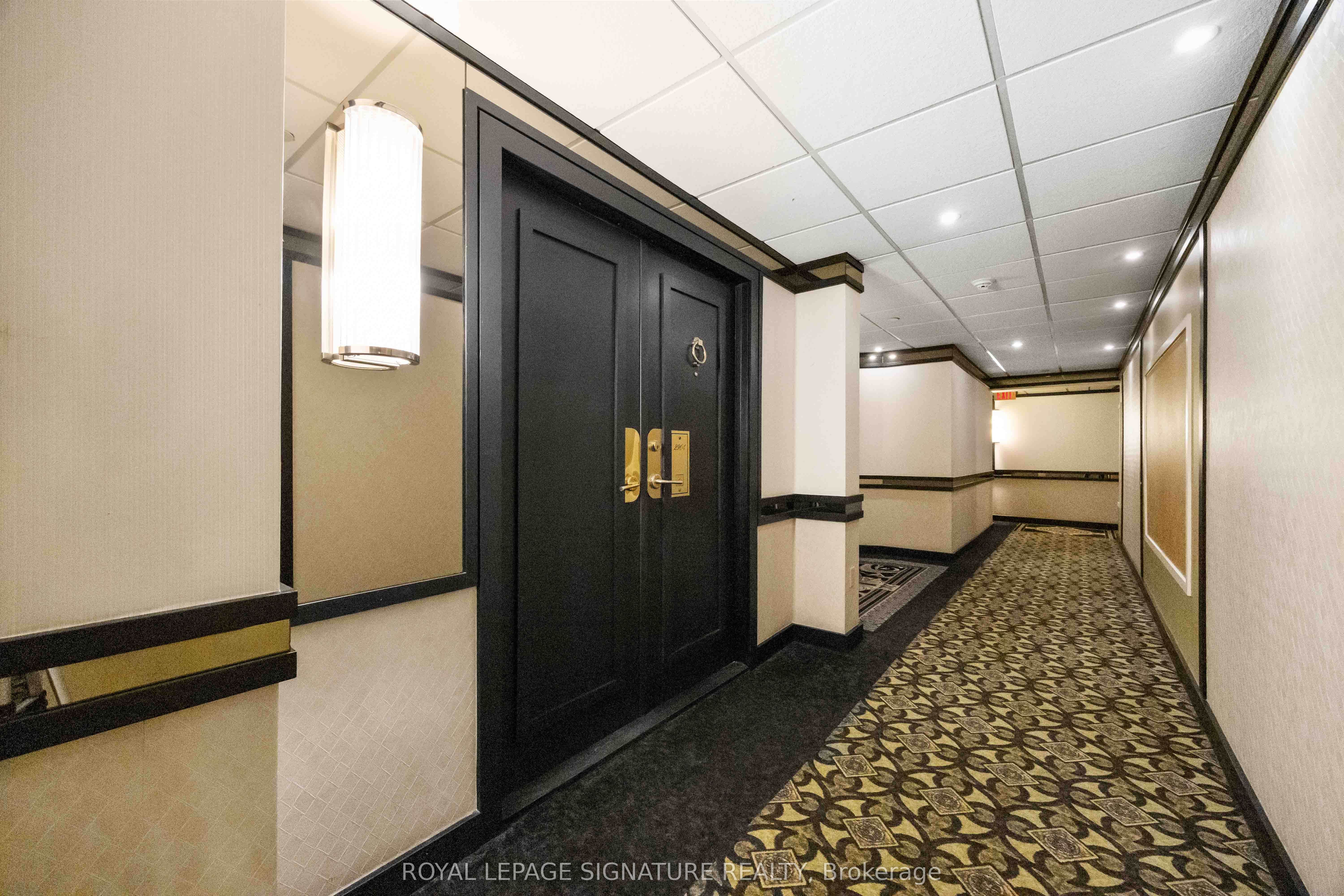2045 Lake Shore Boulevard W 2904