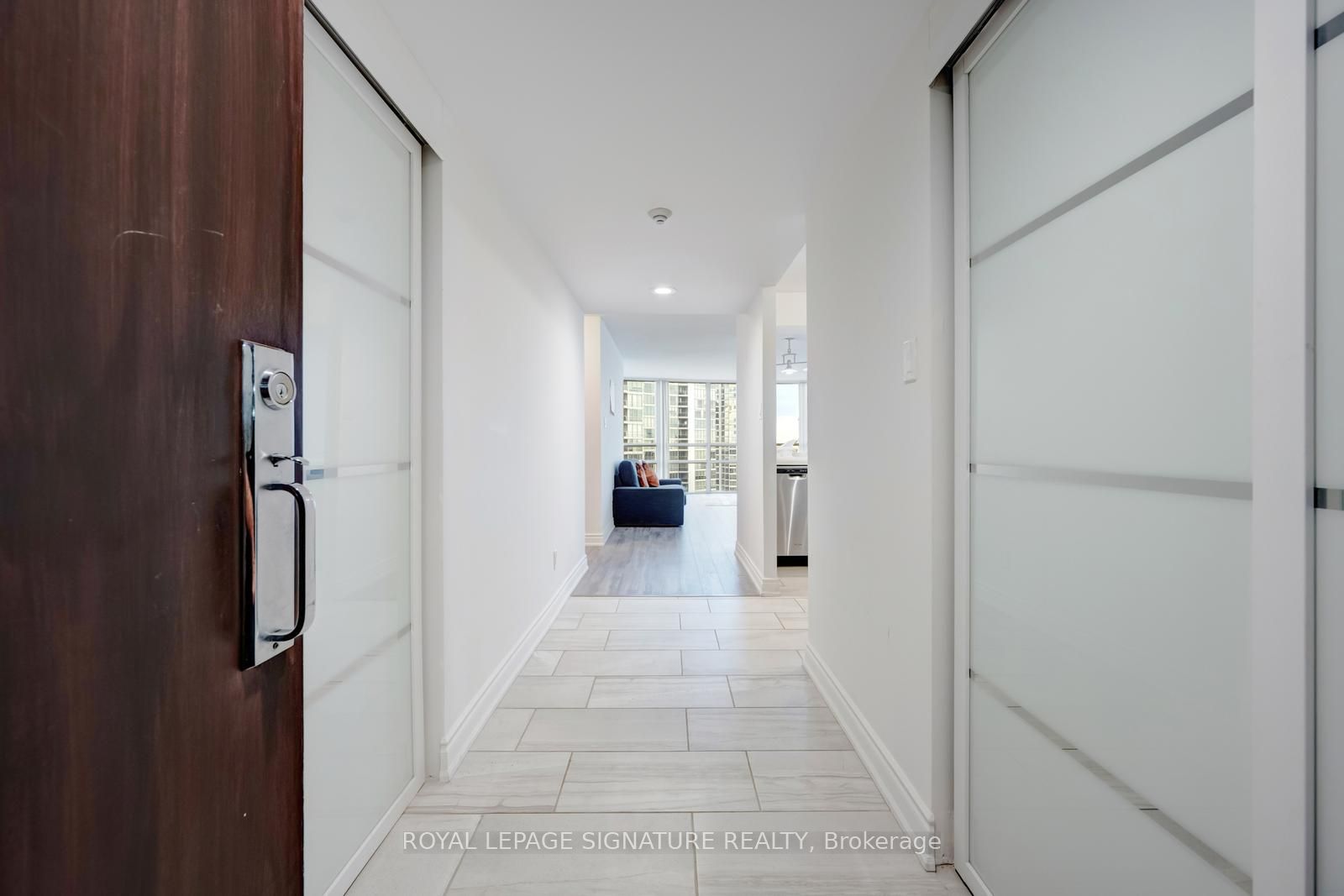 50 Eglinton Avenue W 1106