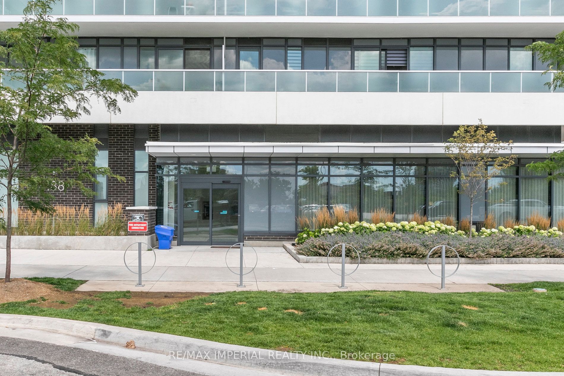 188 Fairview Mall Drive 722