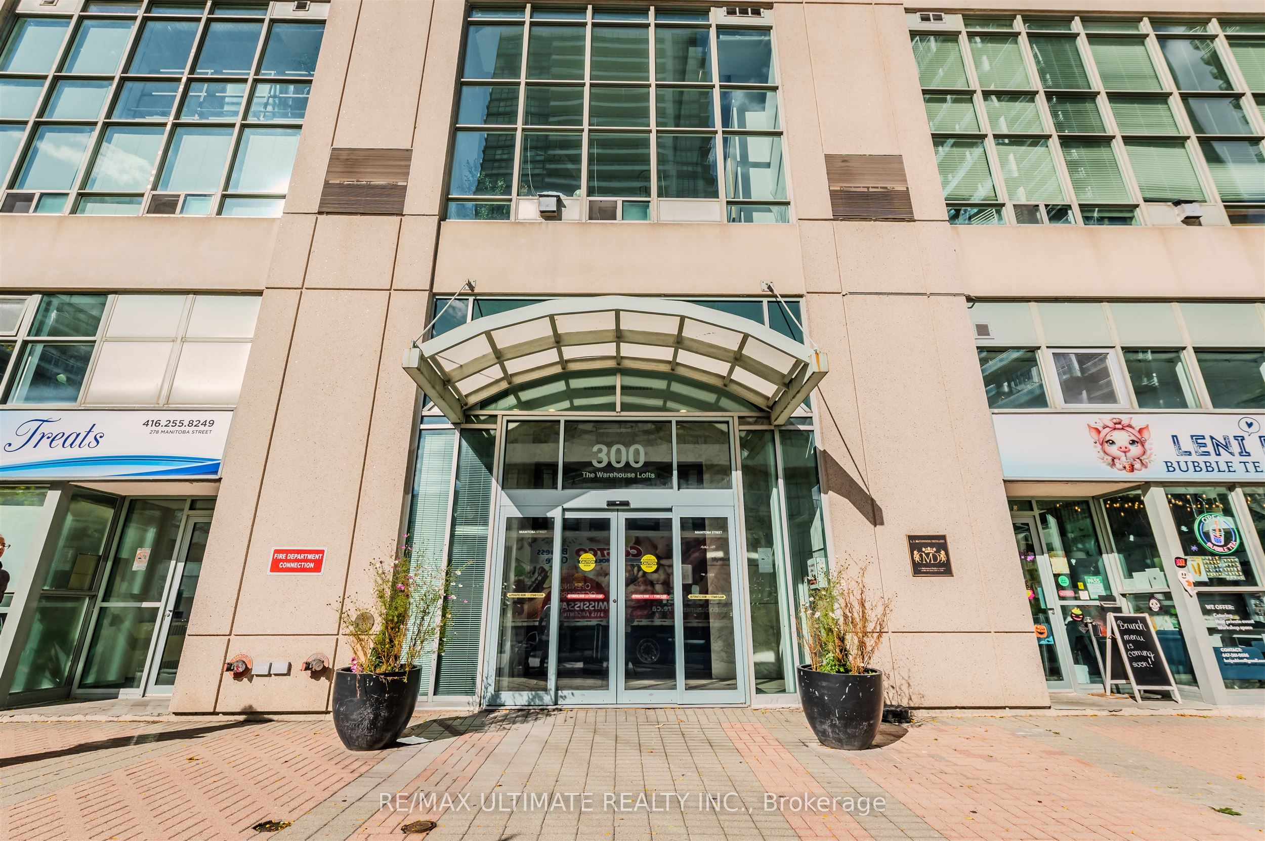 300 Manitoba Street 301