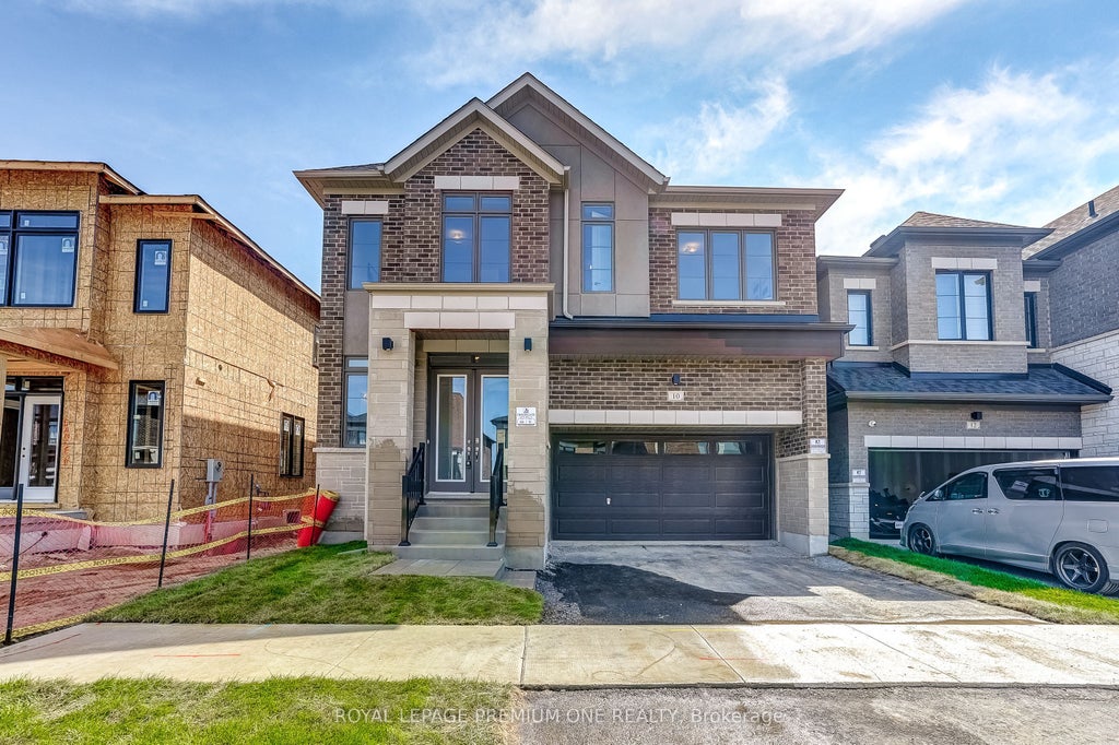 Photo of 10 PERCHERON Court, Markham, ON L6C 3T8 (MLS # N13138366)