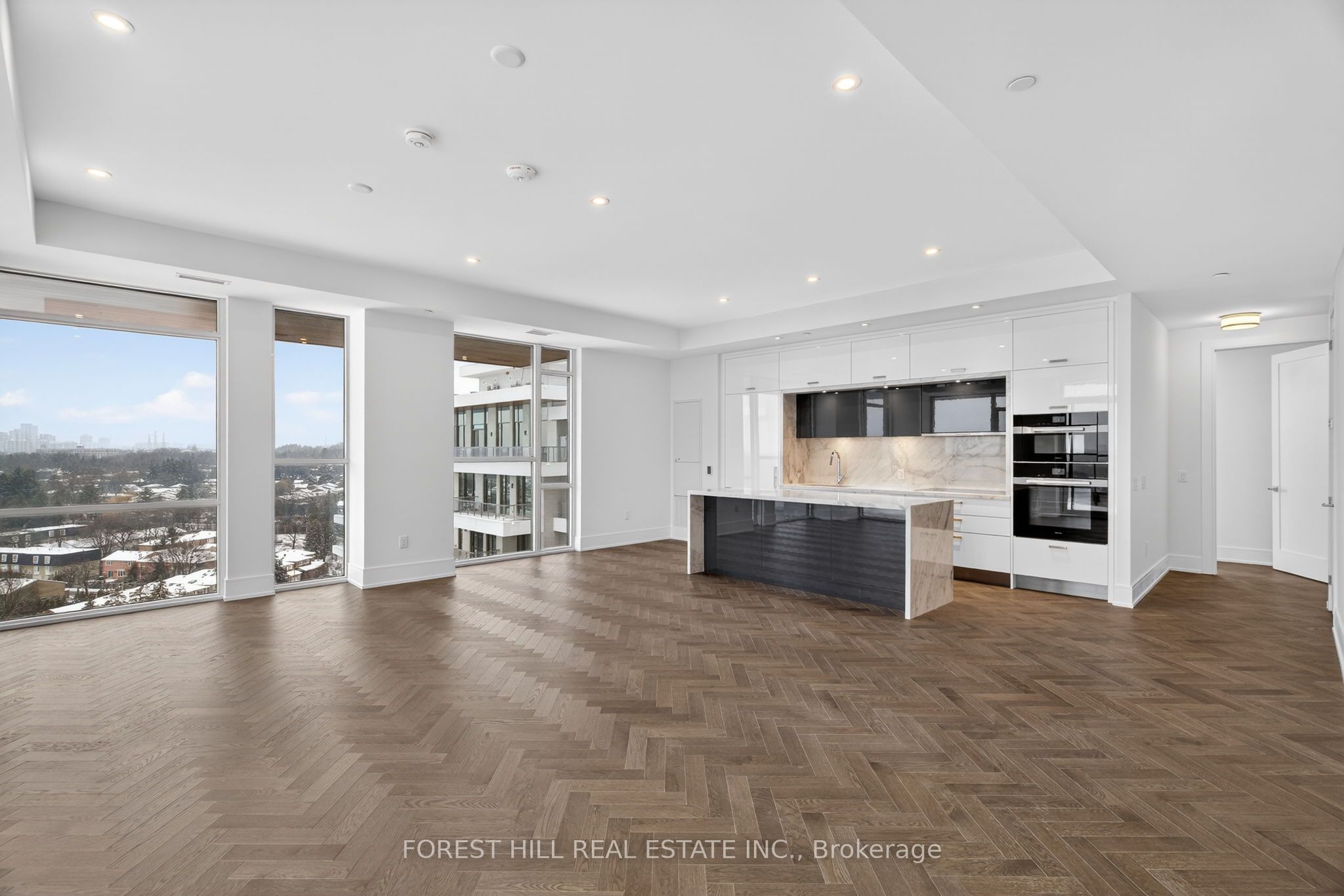 399 Royal Orchard Boulevard LPH22