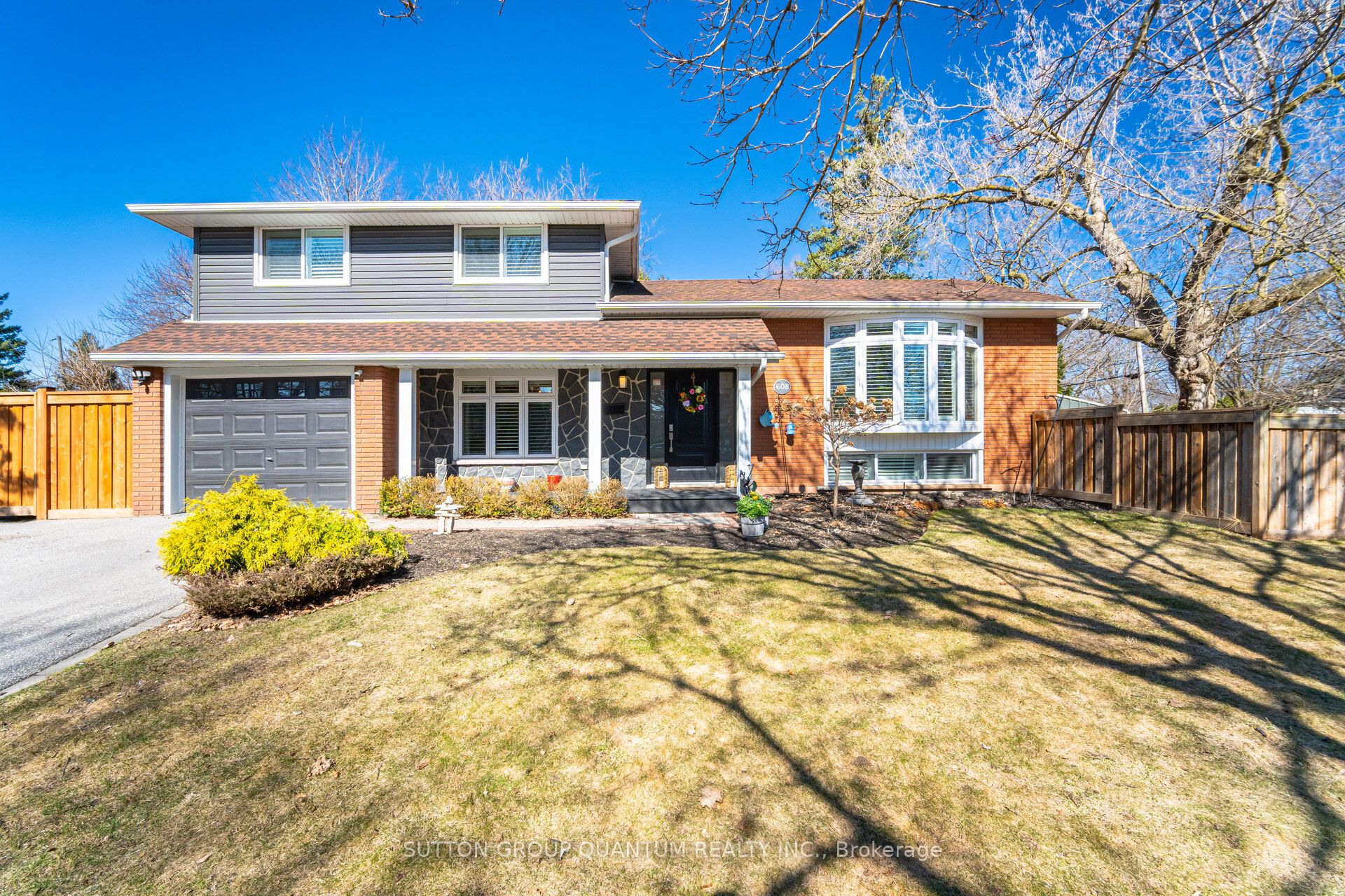 608 Rosedale Crescent