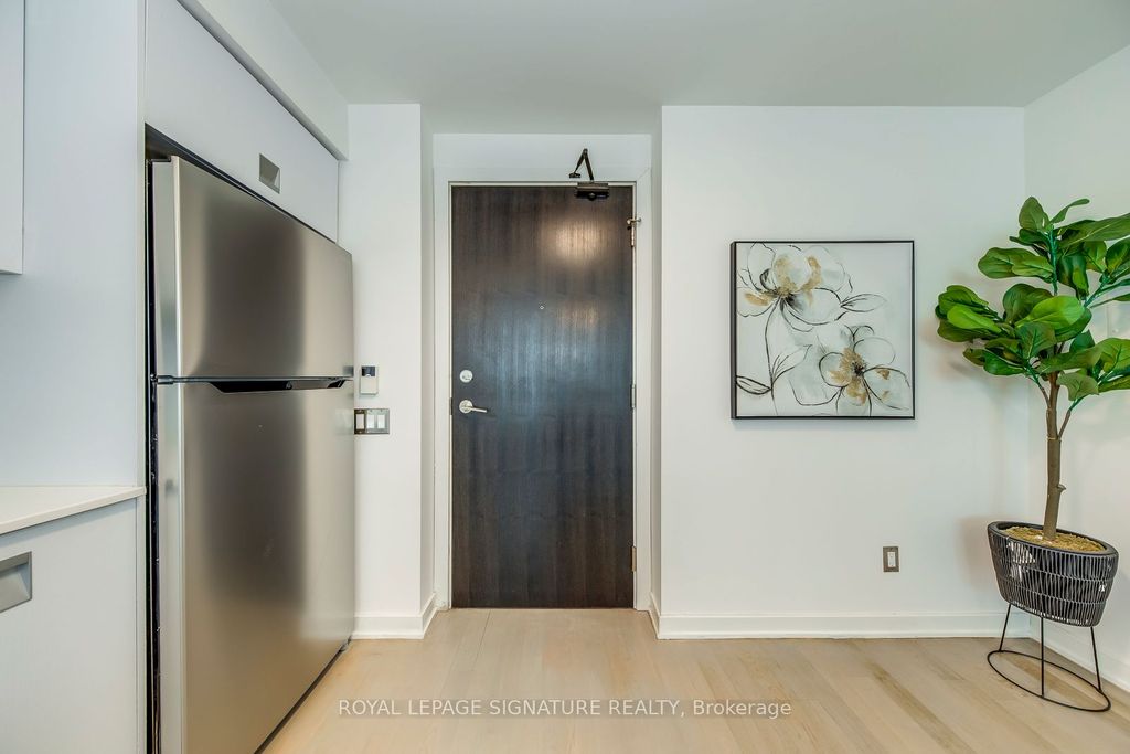 Photo of 33 Charles Street E #3001, Toronto, ON M4Y 1R9 (MLS # C12450506)