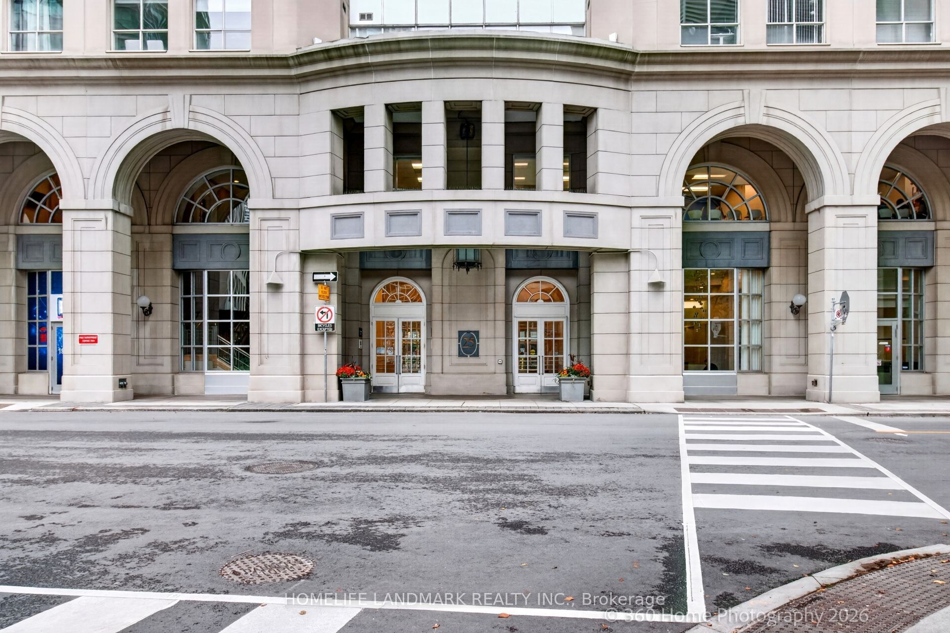 25 The Esplanade Avenue 2615