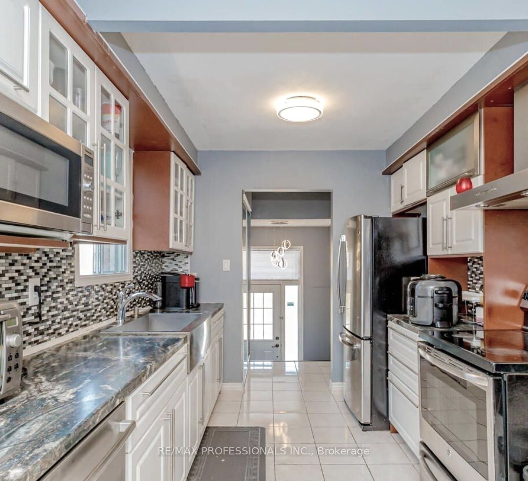 18 Hockley Path Upper