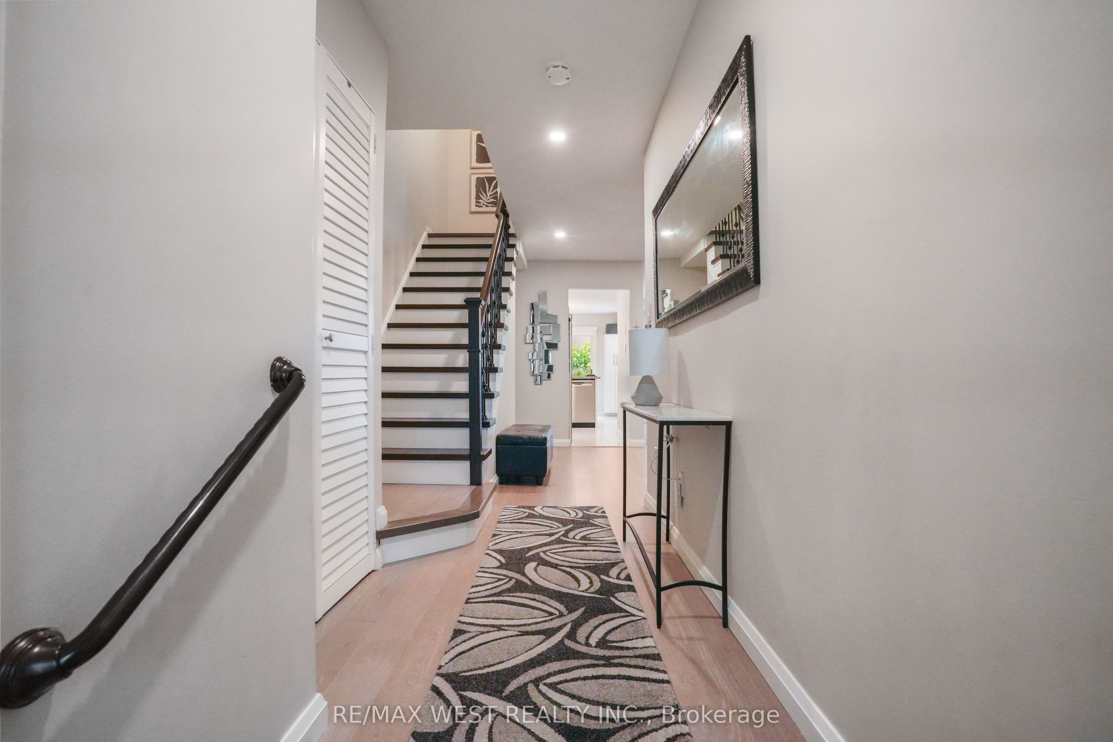 8 Jensen Court