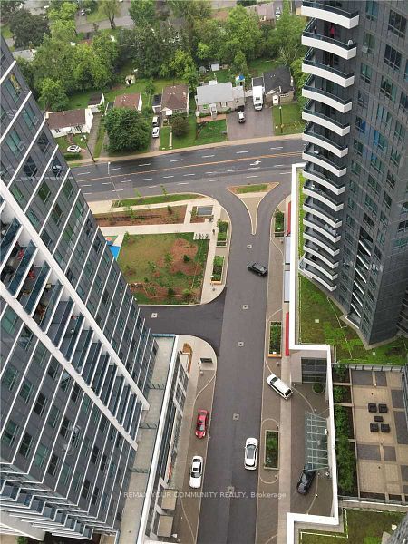 7171 Yonge Street SE 2601