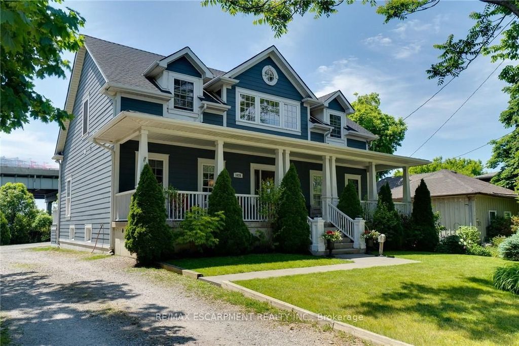 Photo of 1026 Beach Boulevard, Hamilton, ON L8H 6Z4 (MLS # X13038058)
