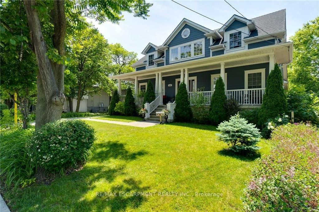 Photo of 1026 Beach Boulevard, Hamilton, ON L8H 6Z4 (MLS # X13038058)