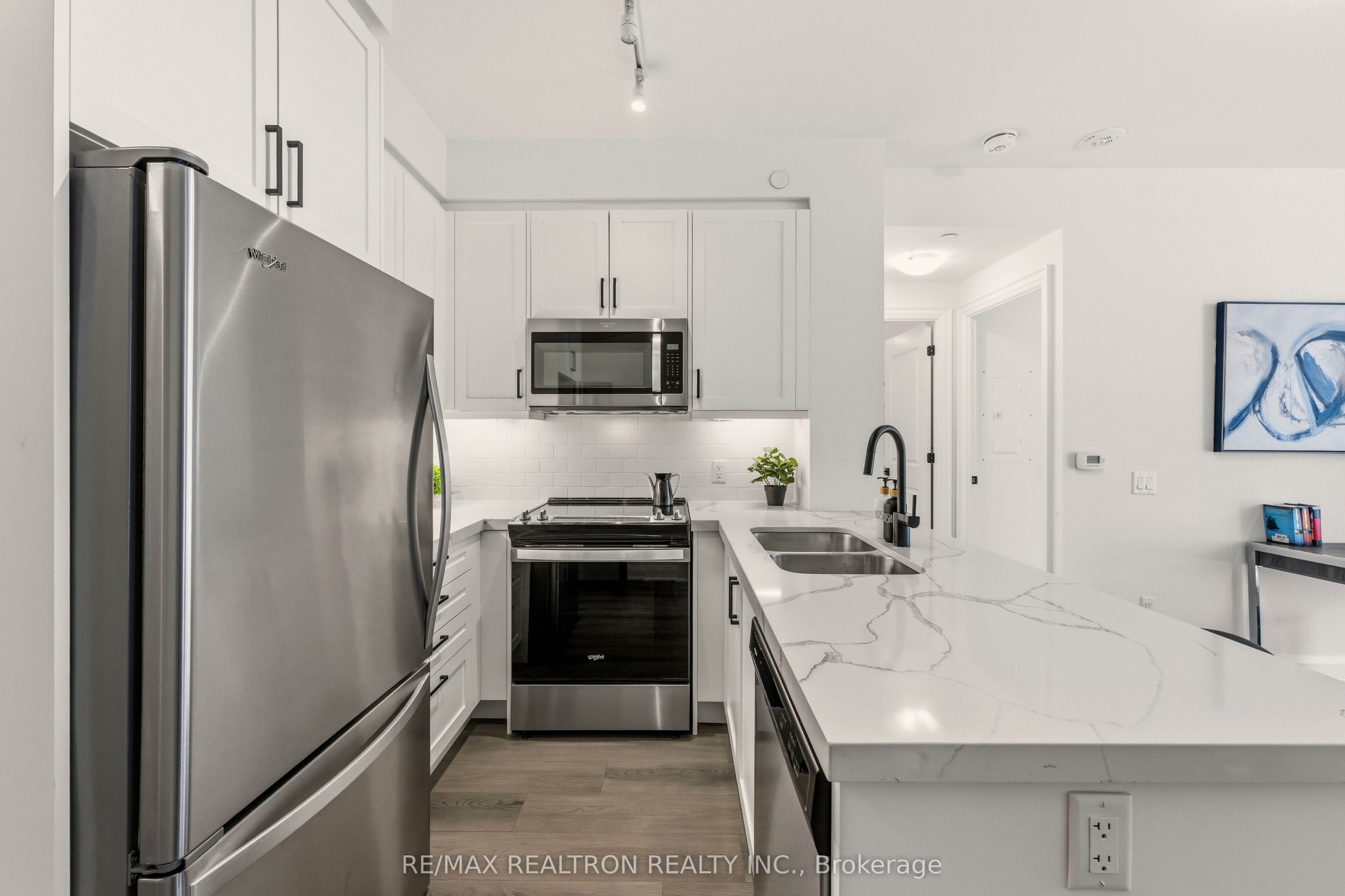 20 Gatineau Drive N 1301