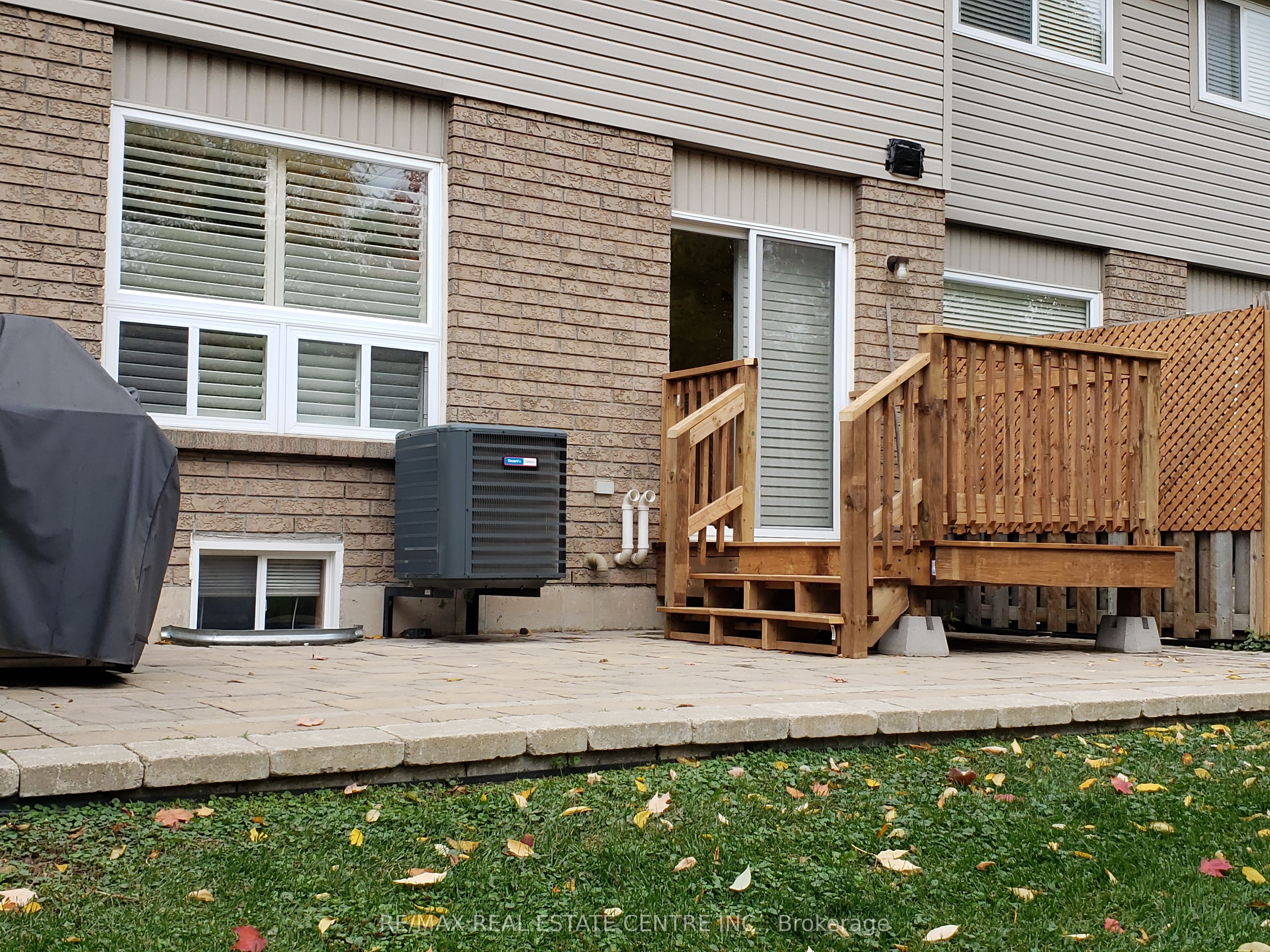 130 Robert Street 10