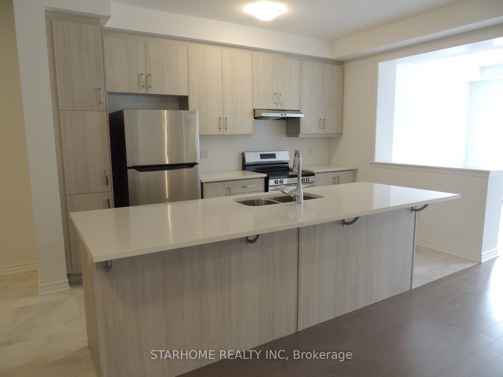 11 Avani Avenue