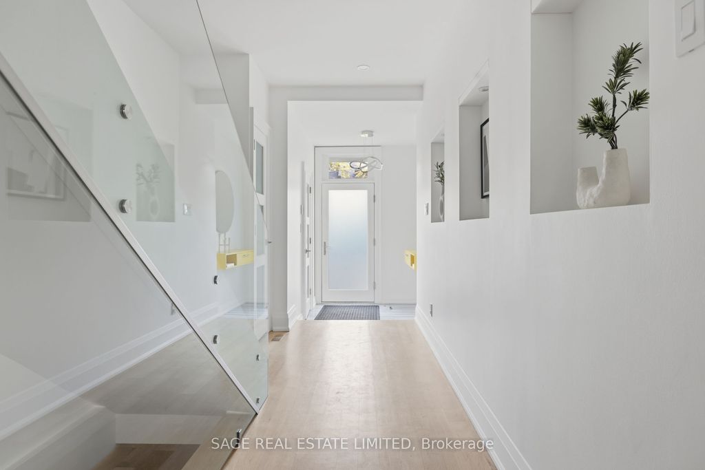 Photo of 166 Cottingham Street, Toronto, ON M4V 1C3 (MLS # C12513146)