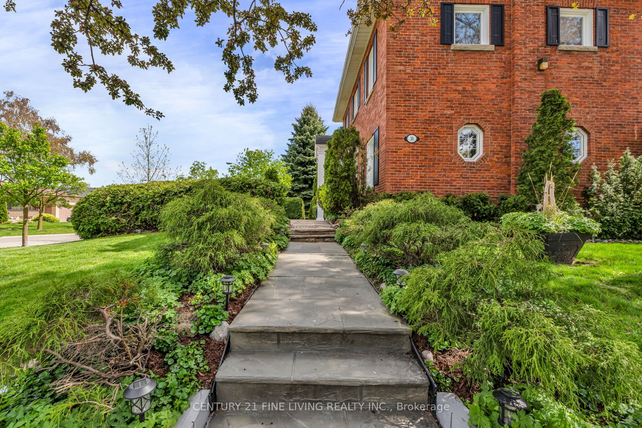30 Norgrove Crescent