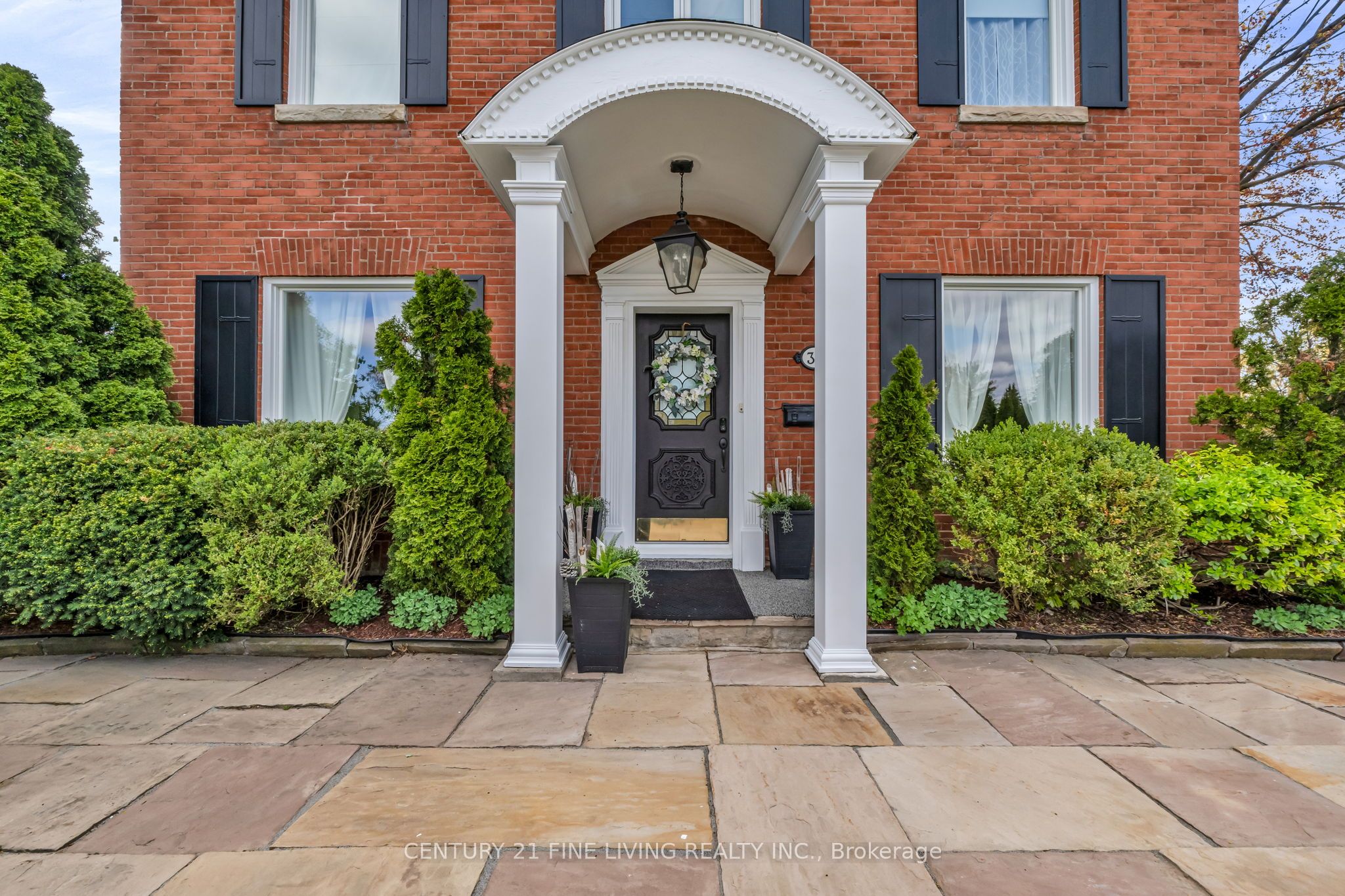 30 Norgrove Crescent