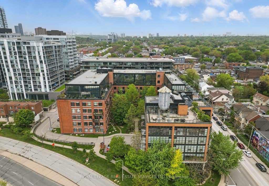 Photo of 68 Broadview Avenue #326, Toronto, ON M4M 2E6 (MLS # E13636726)