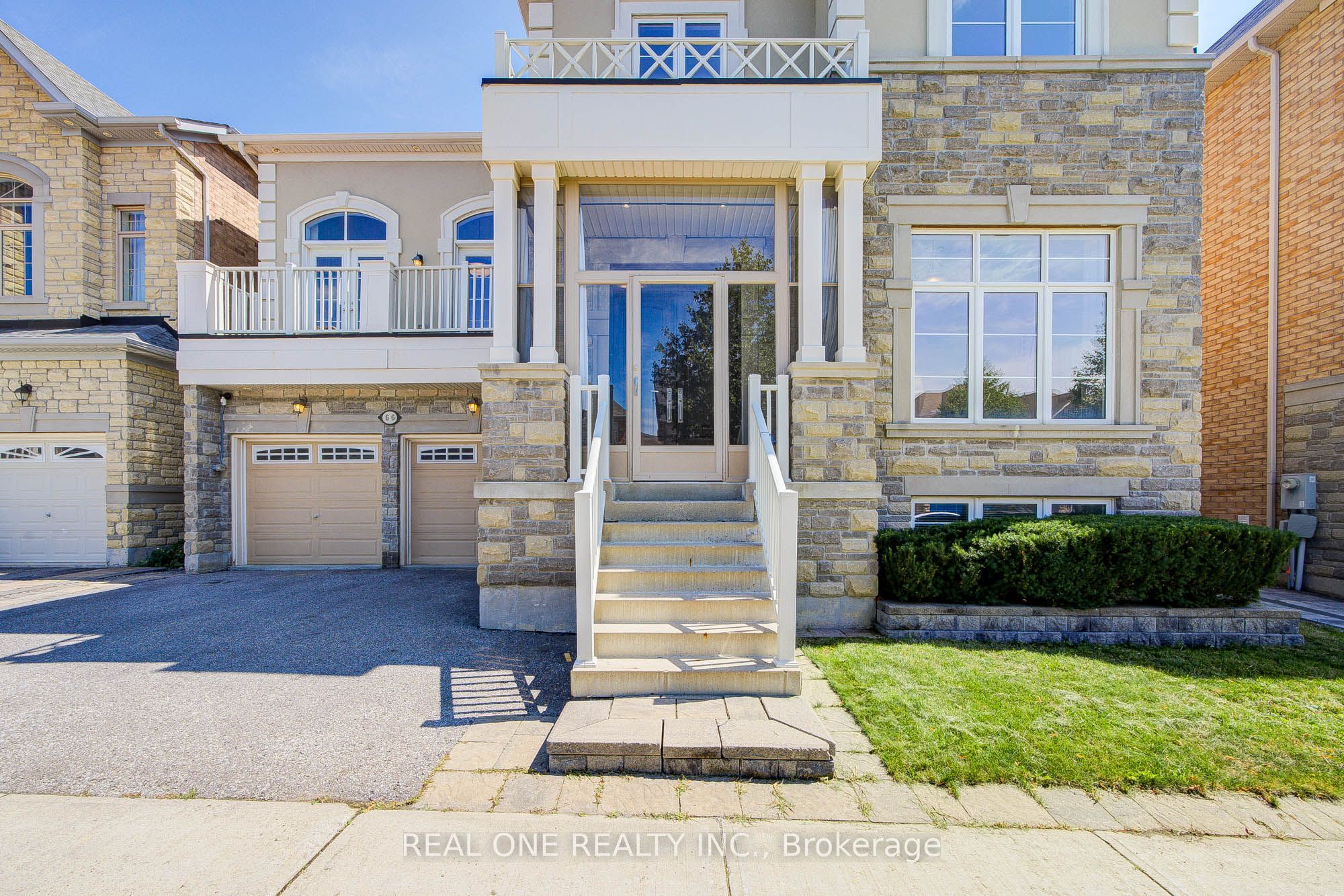 66 Wozniak Crescent