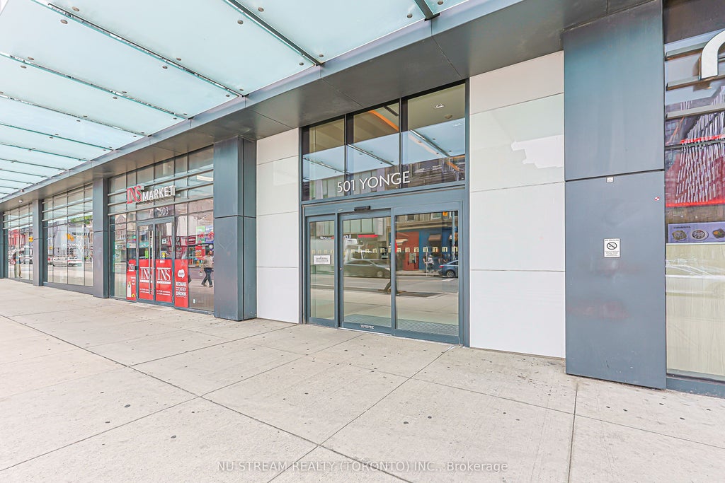 Photo of 501 Yonge Street #1710, Toronto, ON M4Y 0G8 (MLS # C13704338)