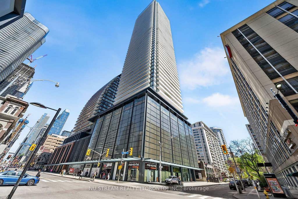 Photo of 501 Yonge Street #1710, Toronto, ON M4Y 0G8 (MLS # C13704338)