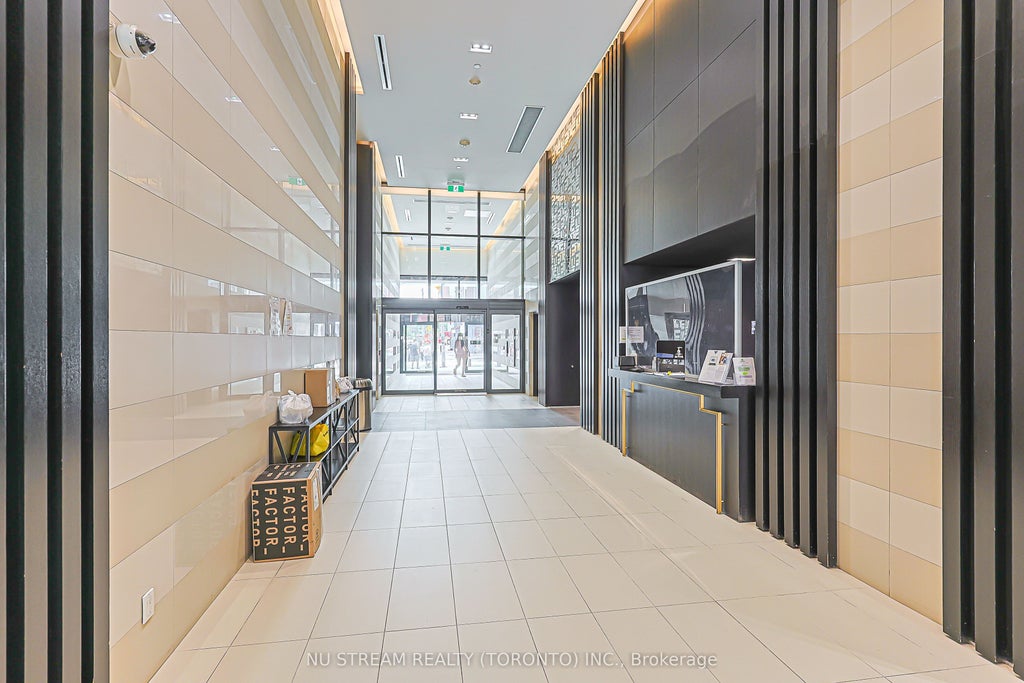 Photo of 501 Yonge Street #1710, Toronto, ON M4Y 0G8 (MLS # C13704338)
