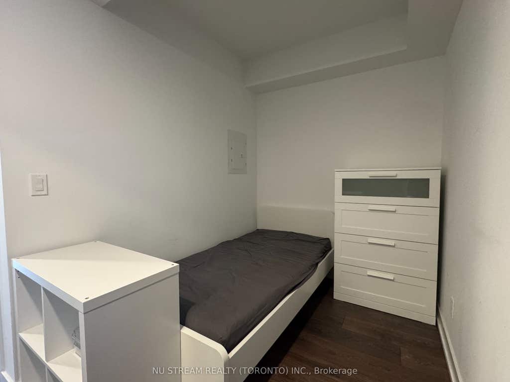 Photo of 501 Yonge Street #1710, Toronto, ON M4Y 0G8 (MLS # C13704338)