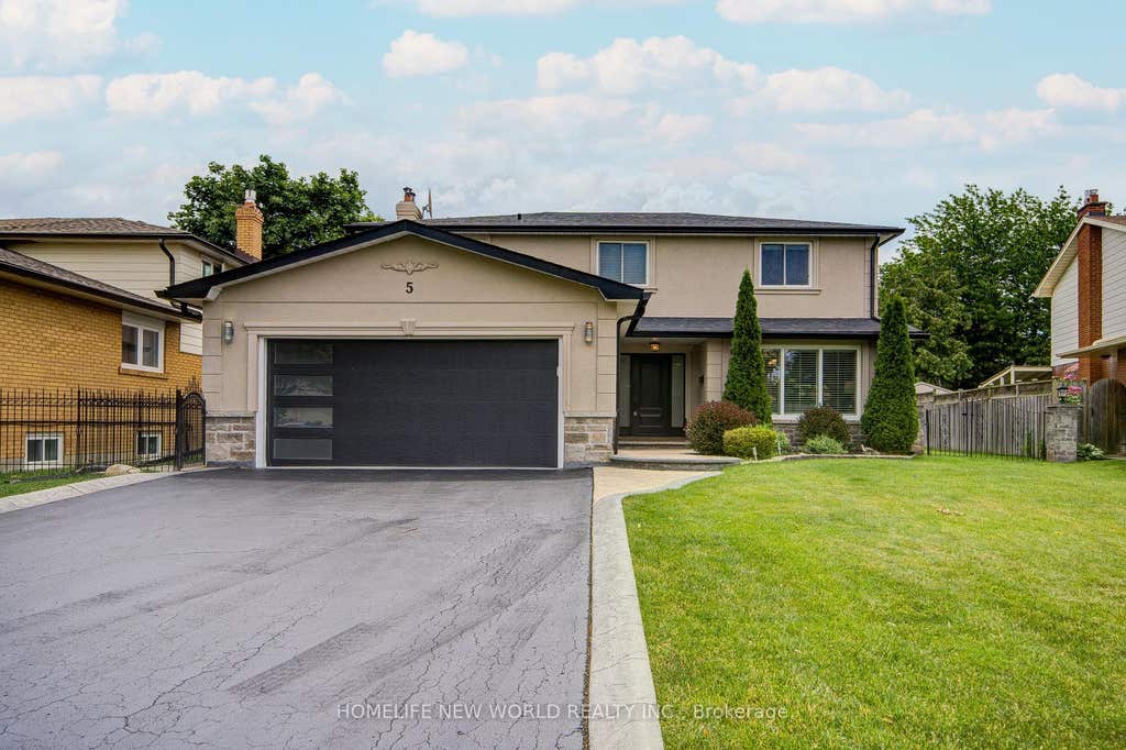 Photo of 5 Hopedale Court, Mississauga, ON L5M 2G1 (MLS # W13492068)
