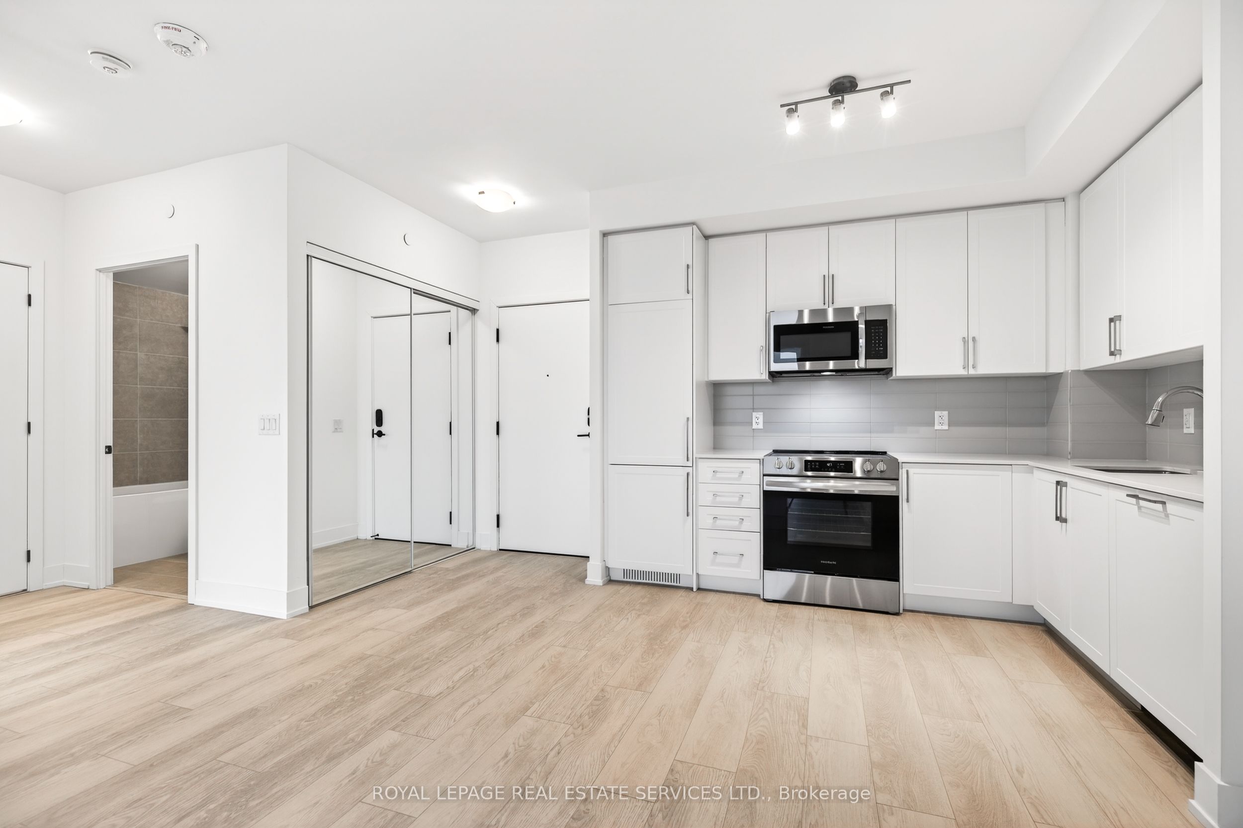 2450 Old Bronte Road 512