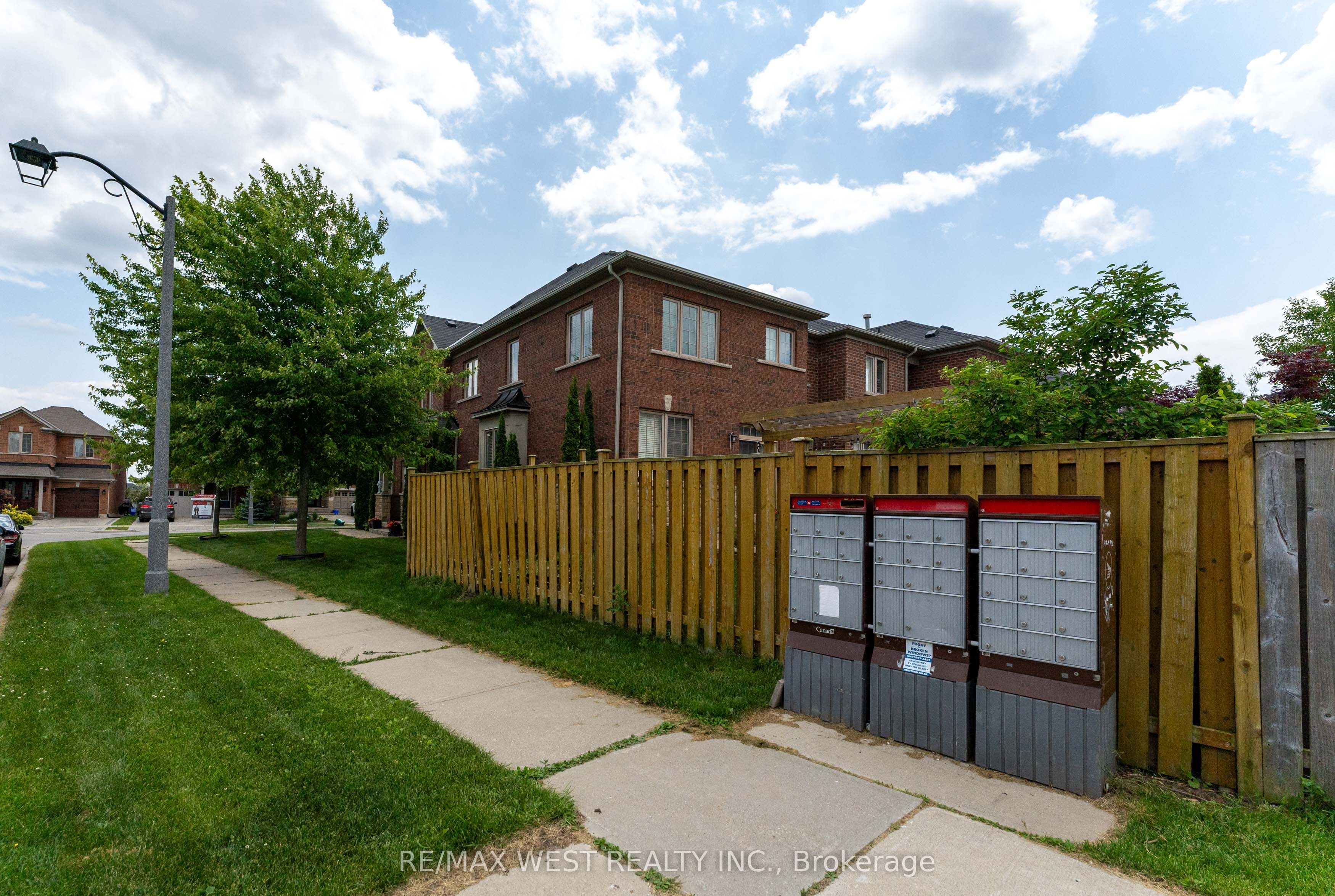 2120 Fiddlers Way