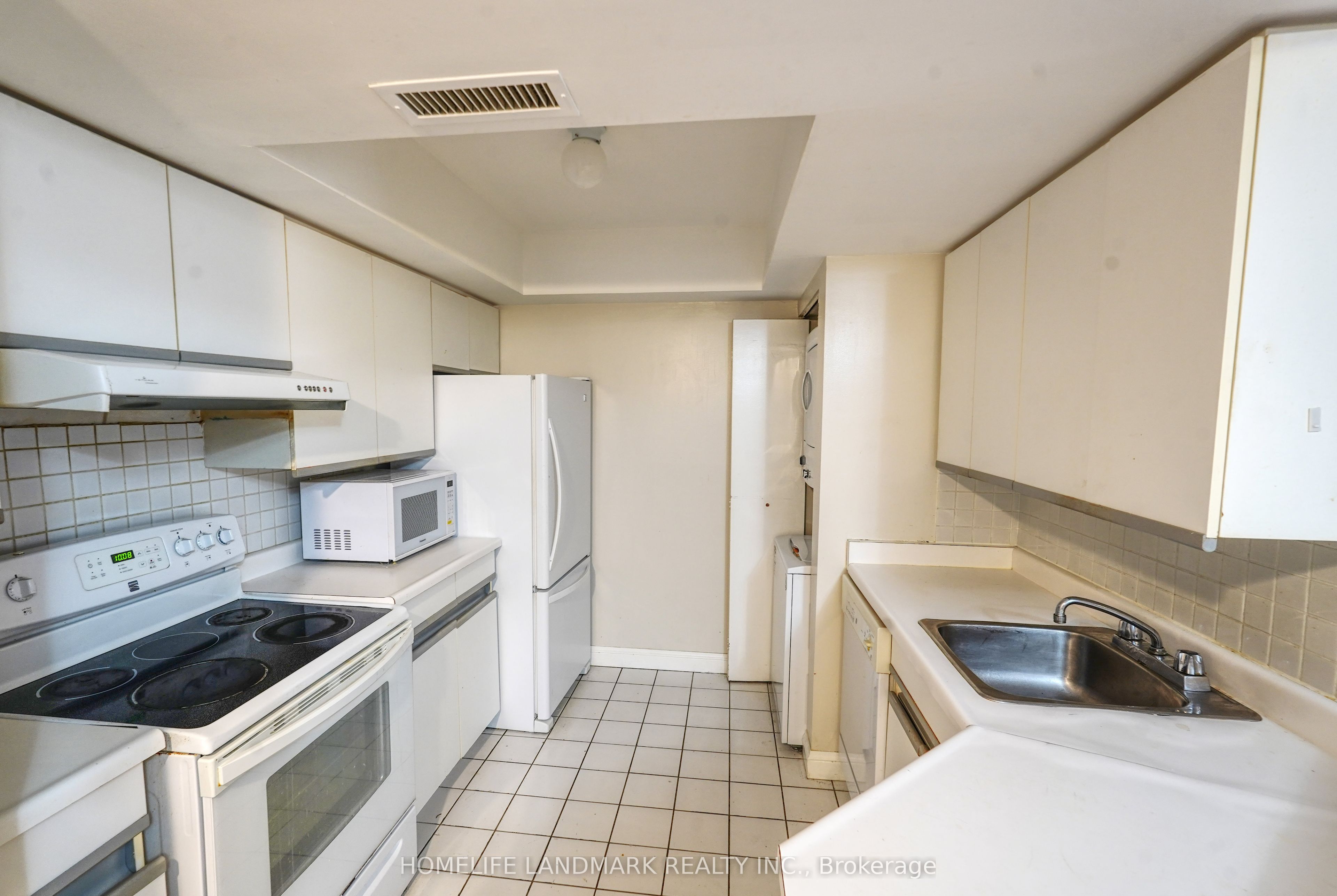 1001 Bay Street 511
