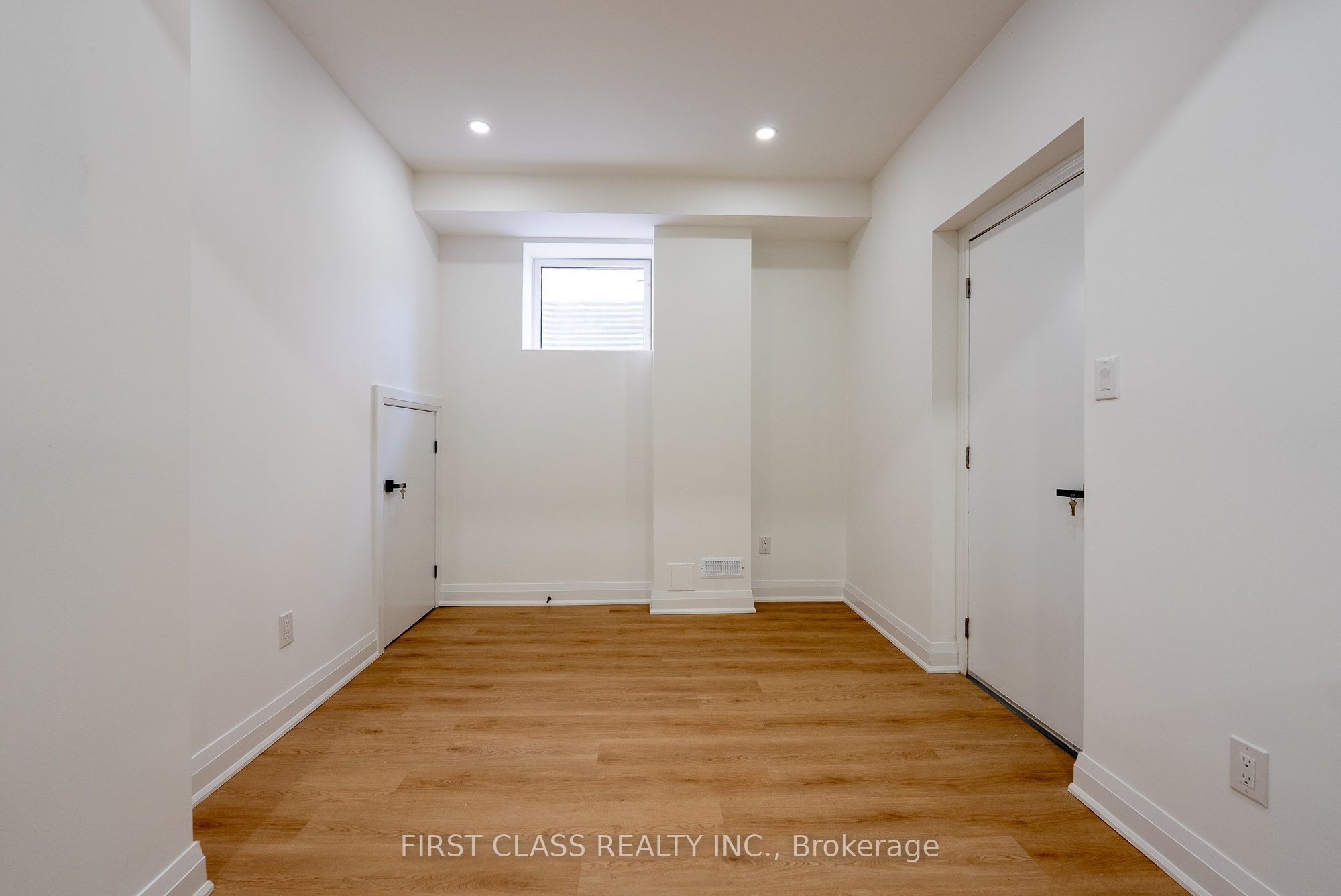 544 White's Hill Avenue Basement
